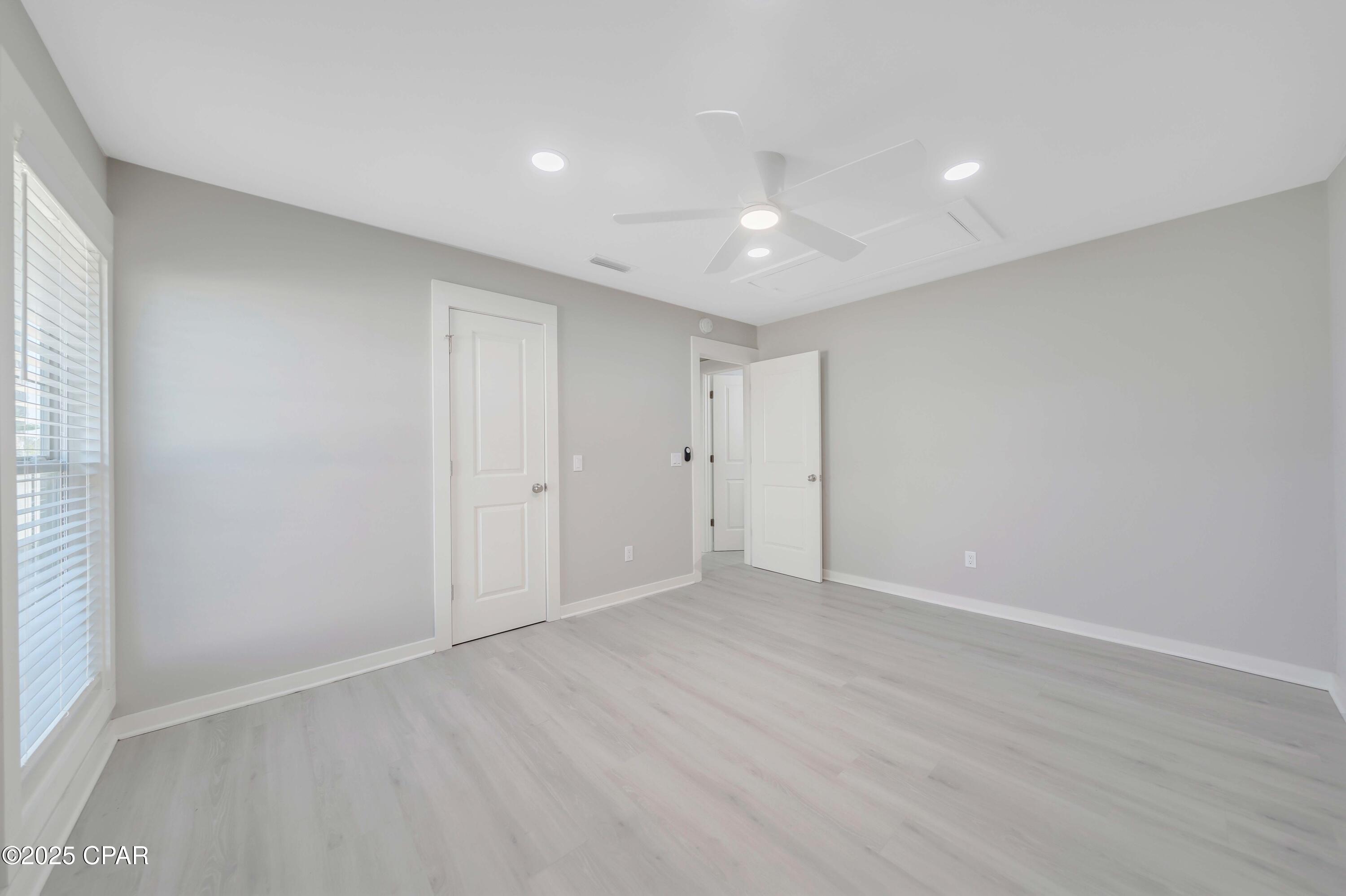 Image 17 For 17462 Front Beach Road 16c