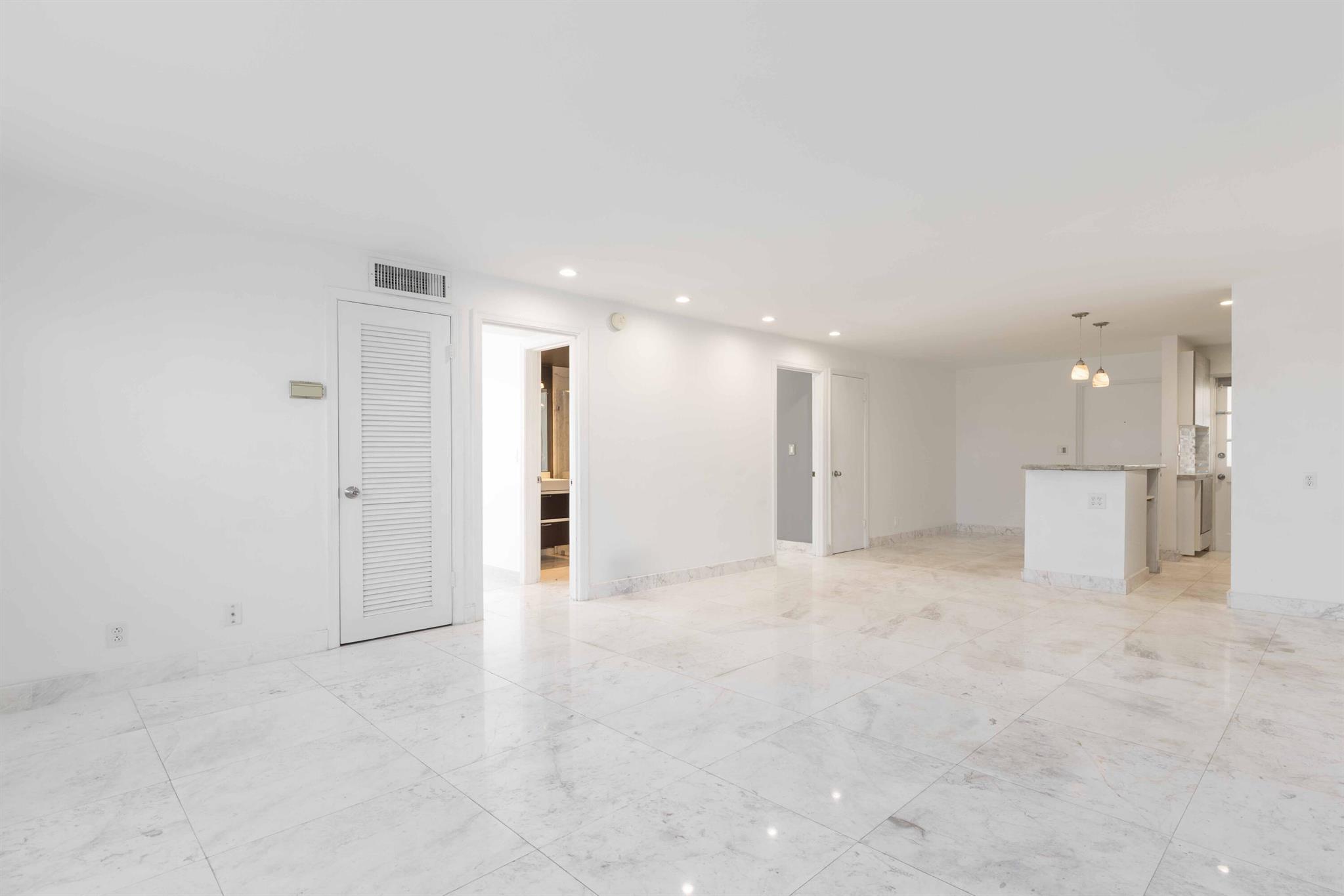 Homes for sale in Fort Lauderdale, FL | 2420 Se 17Th Street Street #401c, Fort Lauderdale, FL 33316 | MLS# R11124794