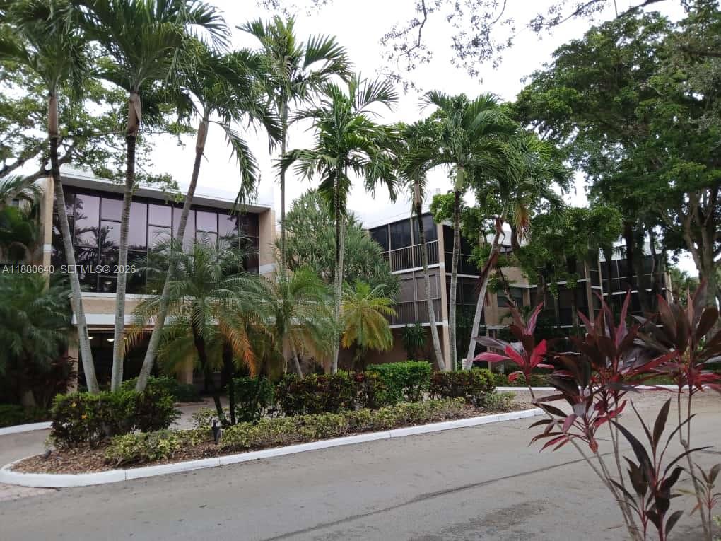 Homes for sale in Weston, FL | 16325 Golf Club Rd #102, Weston, FL 33326 | MLS# A11880640