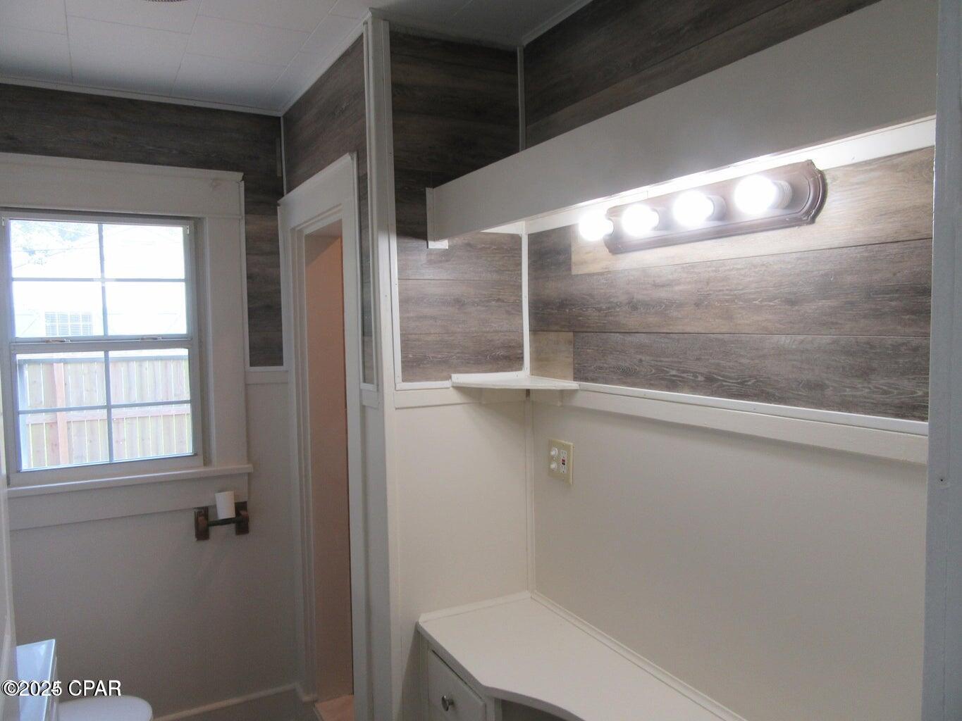 Image 7 For 708 Hwy 22a  A & B