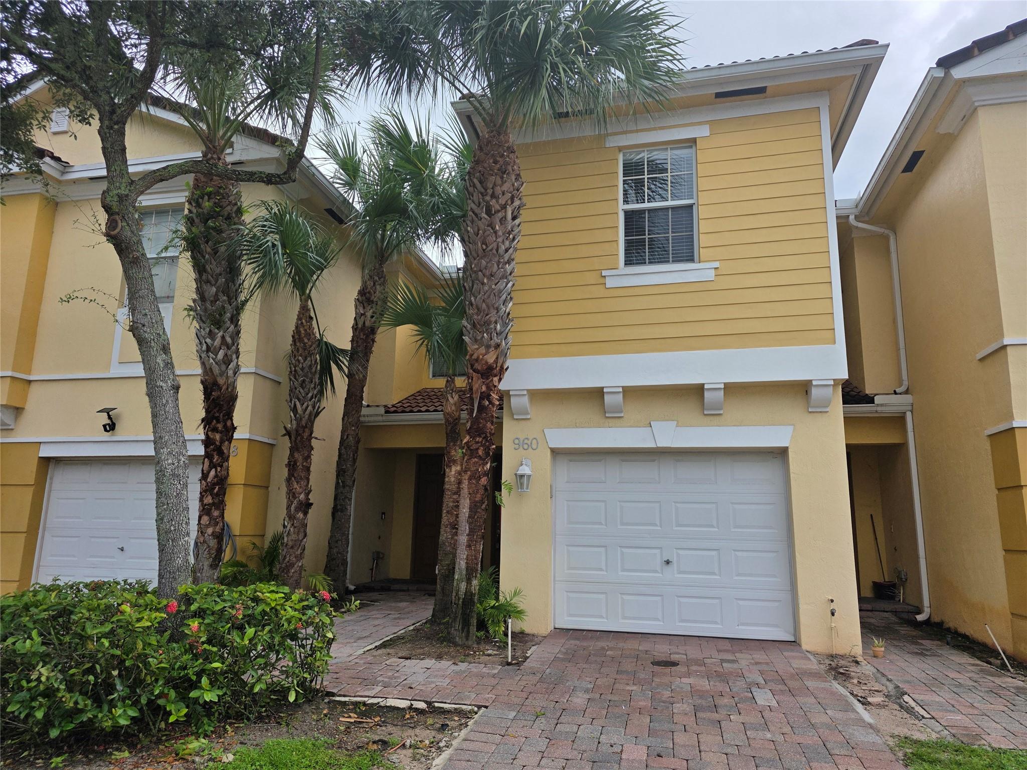 Homes for sale in West Palm Beach, FL | 960 Pipers Cay Dr #960, West Palm Beach, FL 33415 | MLS# F10527145