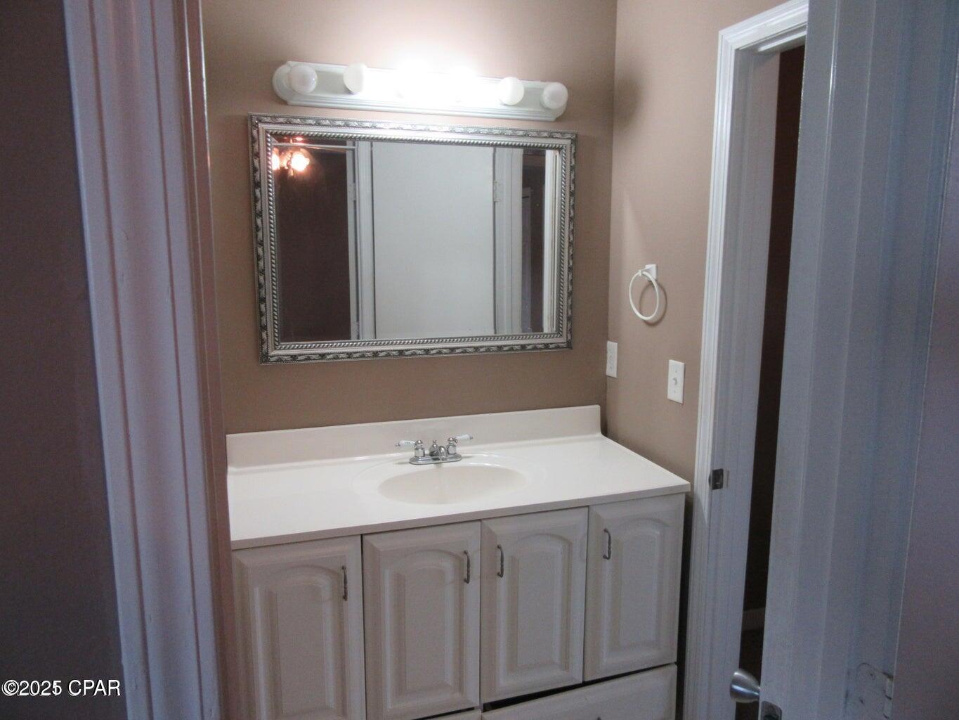 Image 3 For 708 Hwy 22a  