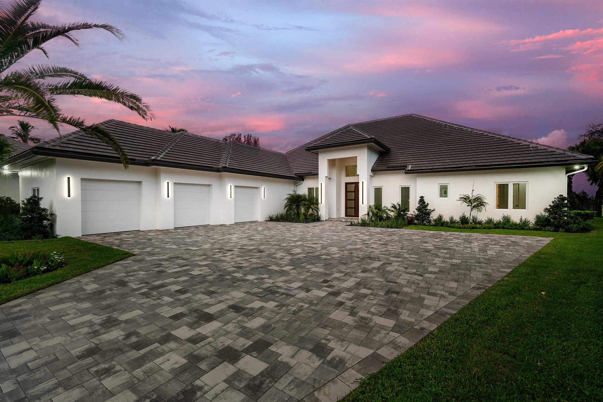 Homes for sale in Atlantis, FL | 100 Glenbrook Court, Atlantis, FL 33462 | MLS# R11124887