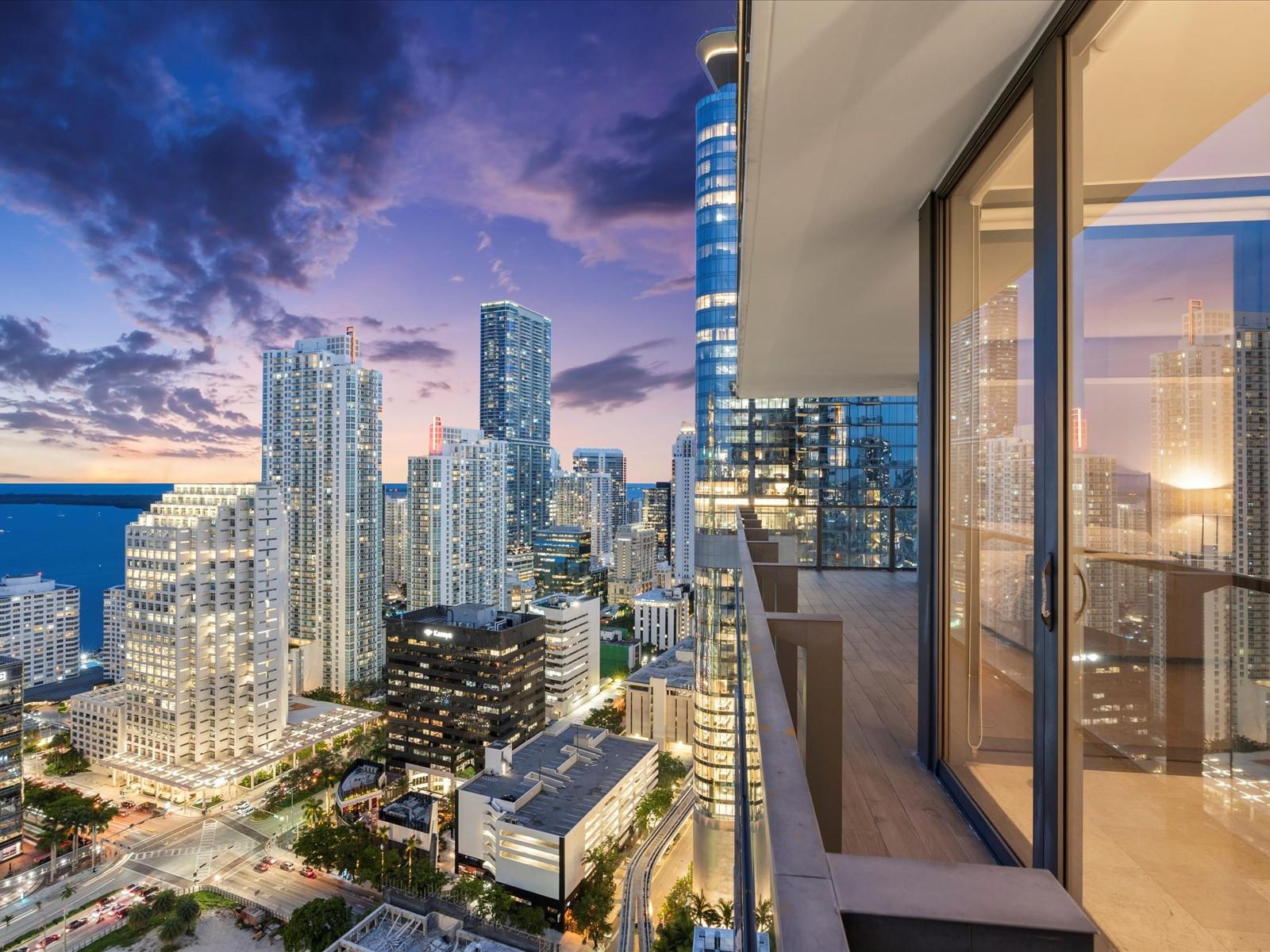 Condo for Sale in Miami, FL