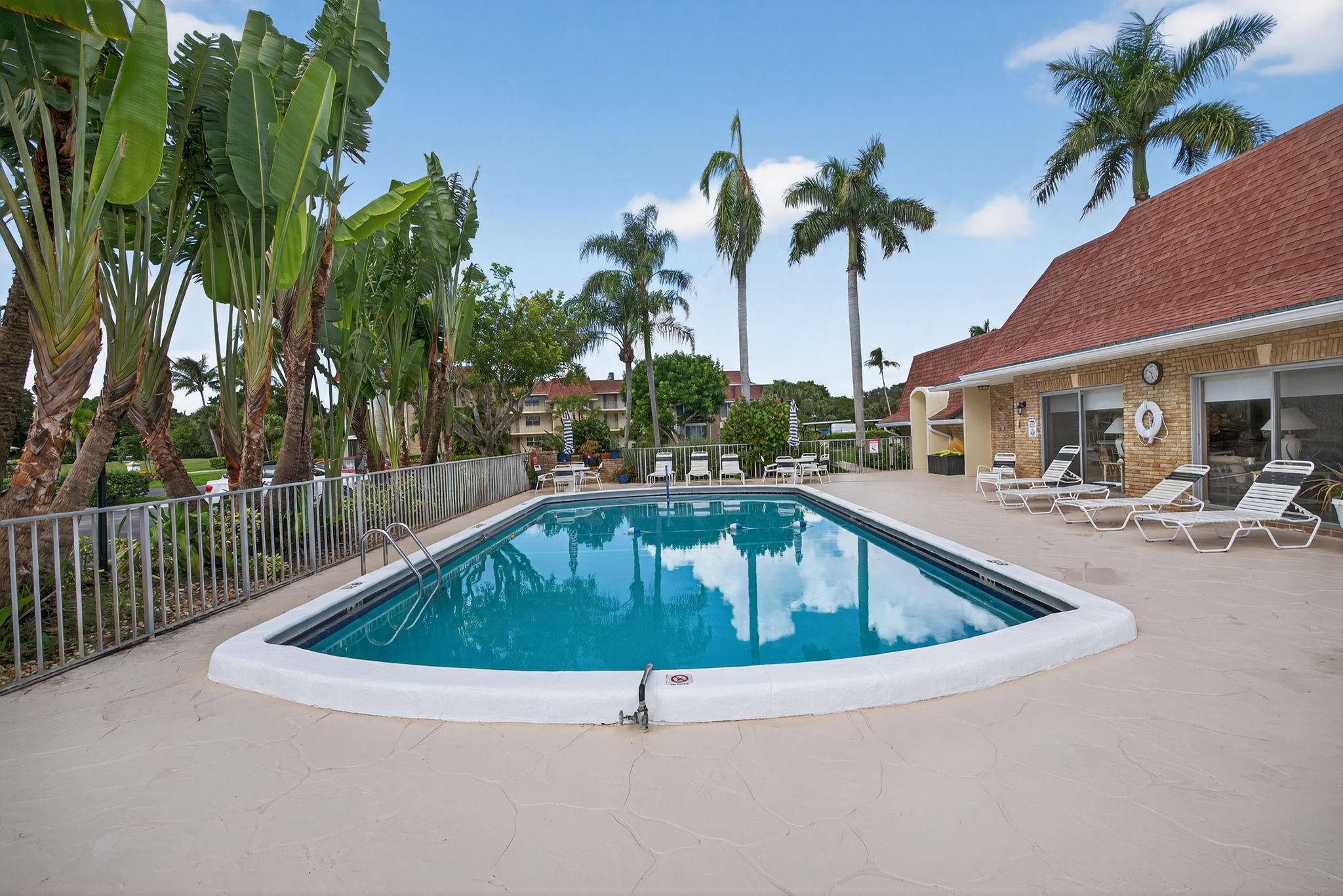 Homes for sale in Palm Beach Gardens, FL | 5580 Tamberlane Cir #133, Palm Beach Gardens, FL 33418 | MLS# F10526766