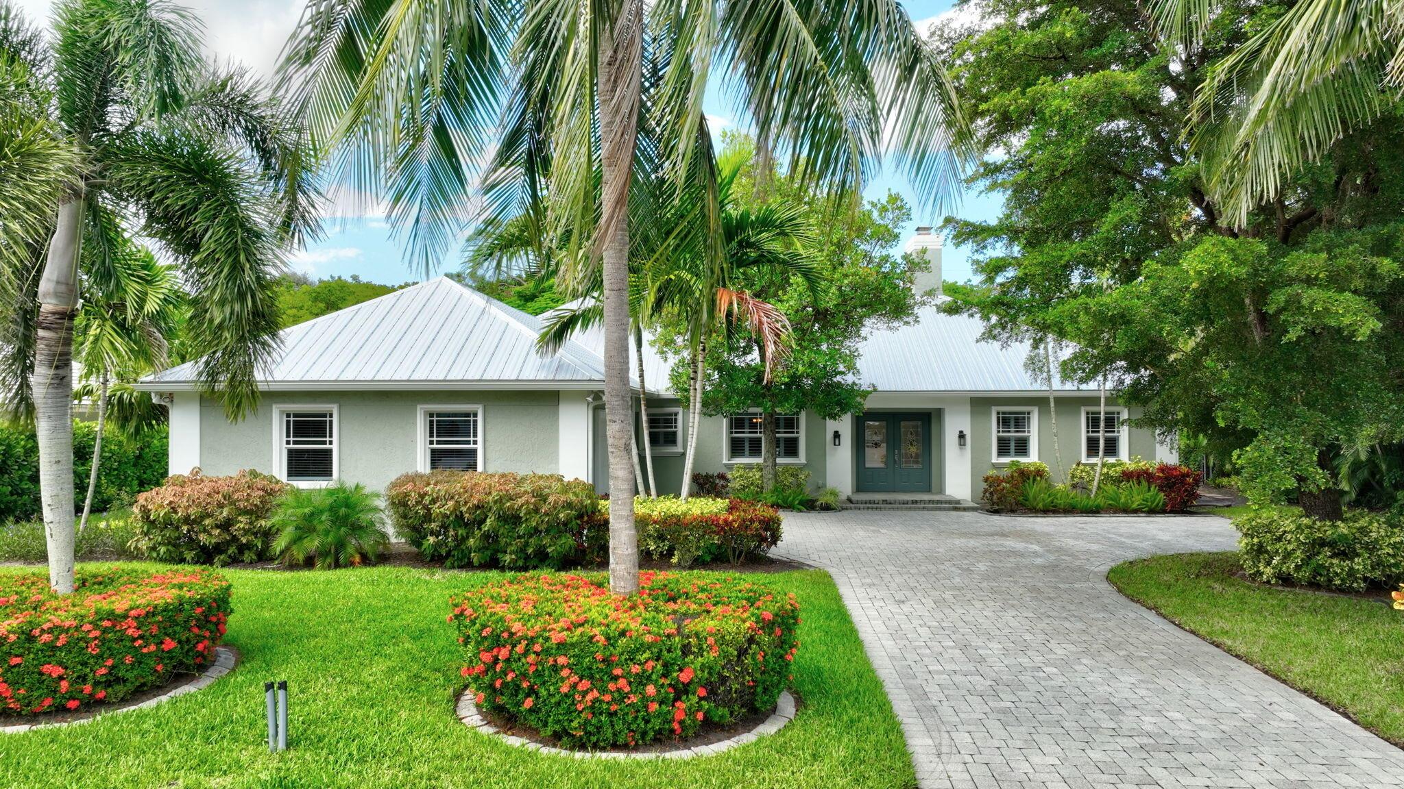 Homes for sale in Sewalls Point, FL | 4 Rio Vista Dr, Sewalls Point, FL 34996 | MLS# R11124923