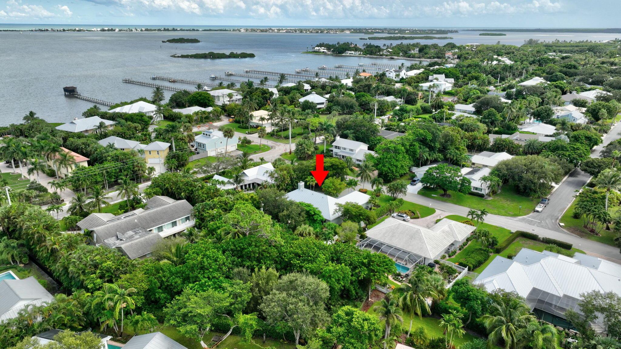 Homes for sale in Sewalls Point, FL | 4 Rio Vista Dr, Sewalls Point, FL 34996 | MLS# R11124923