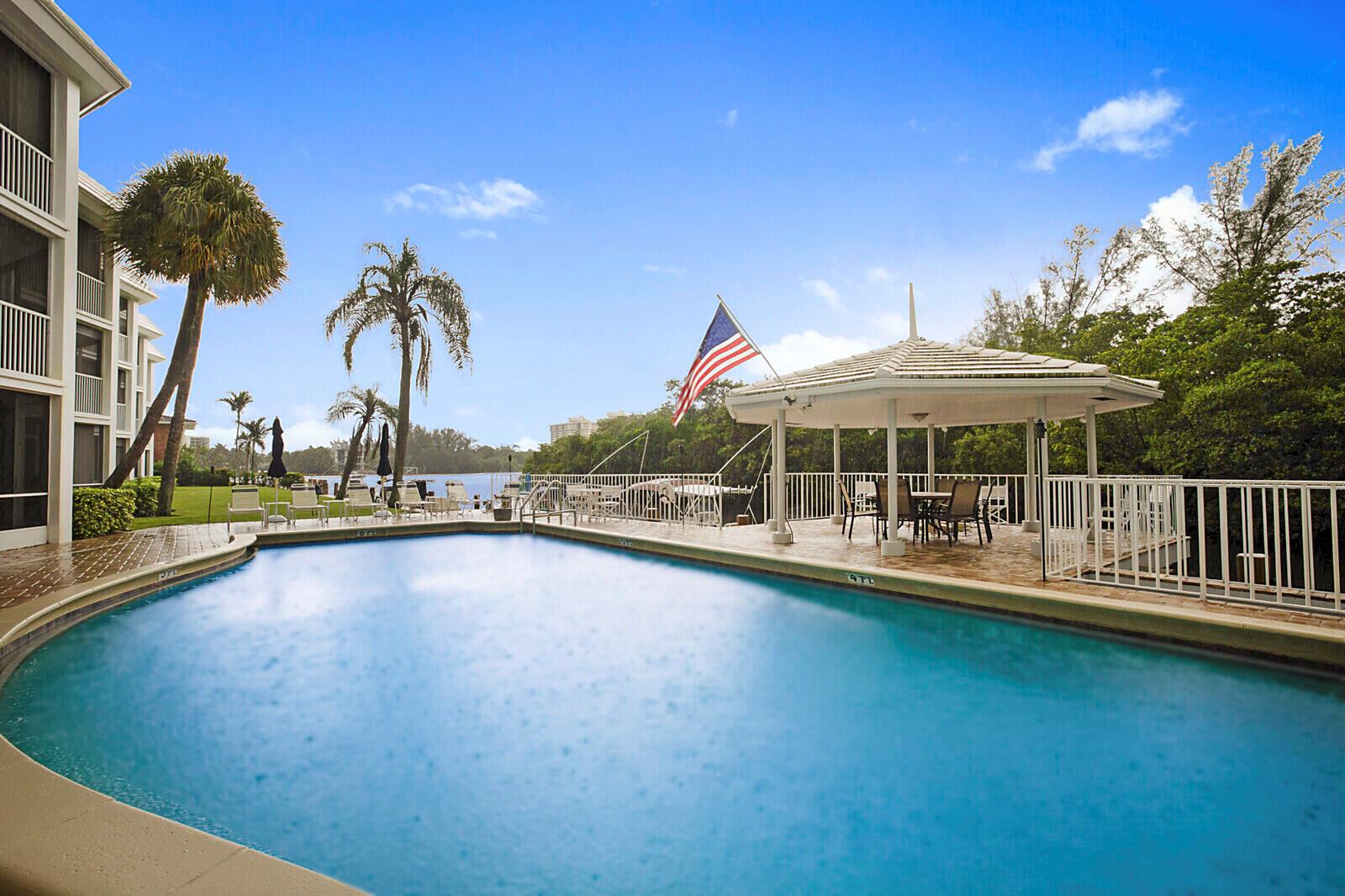 Harbour East House Condo