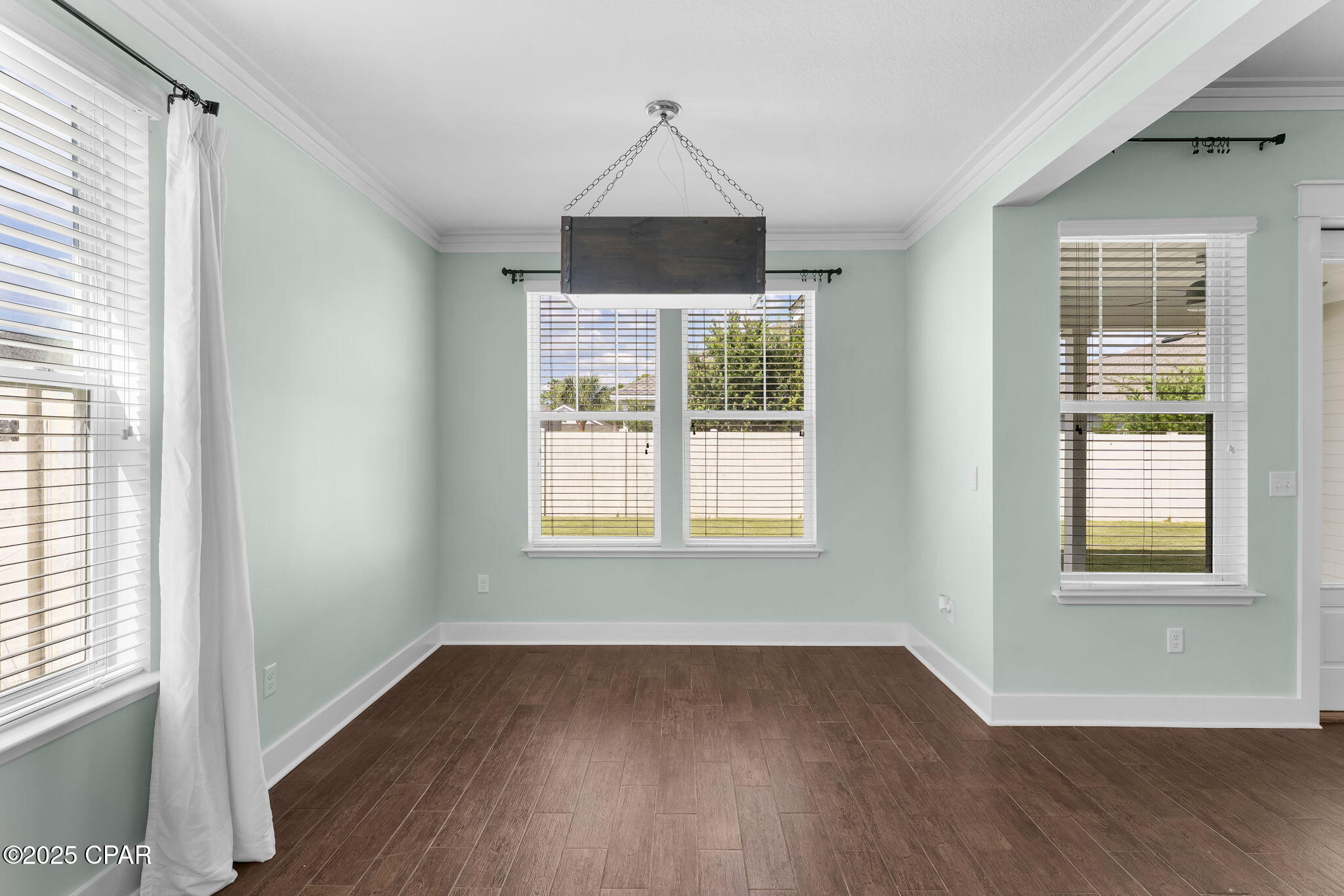 Image 17 For 220 Laurel Oak Lane