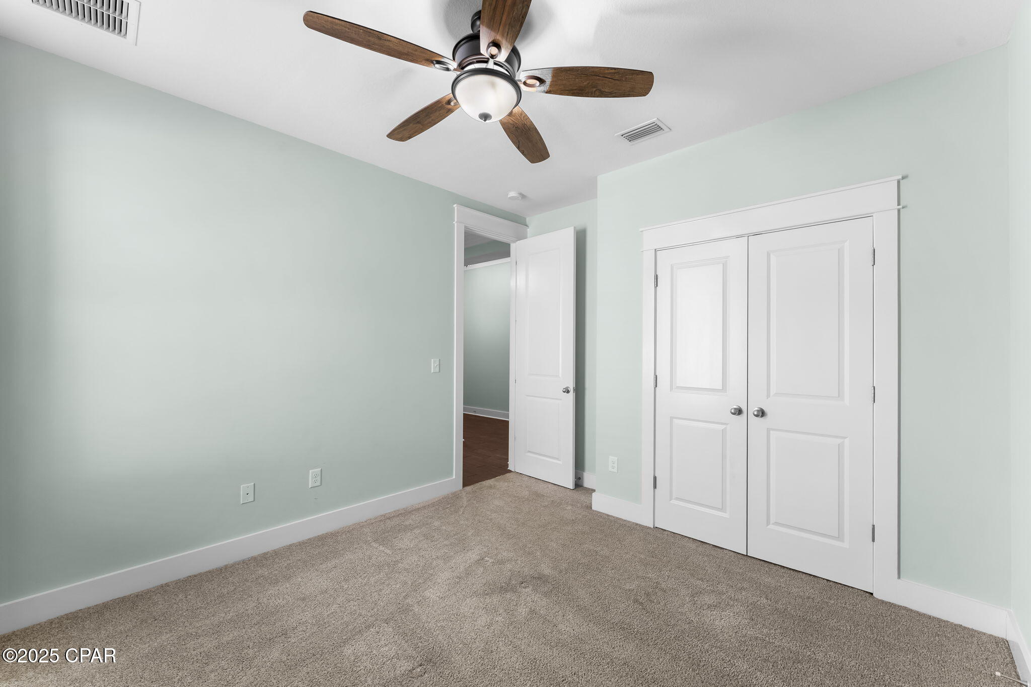 Image 23 For 220 Laurel Oak Lane