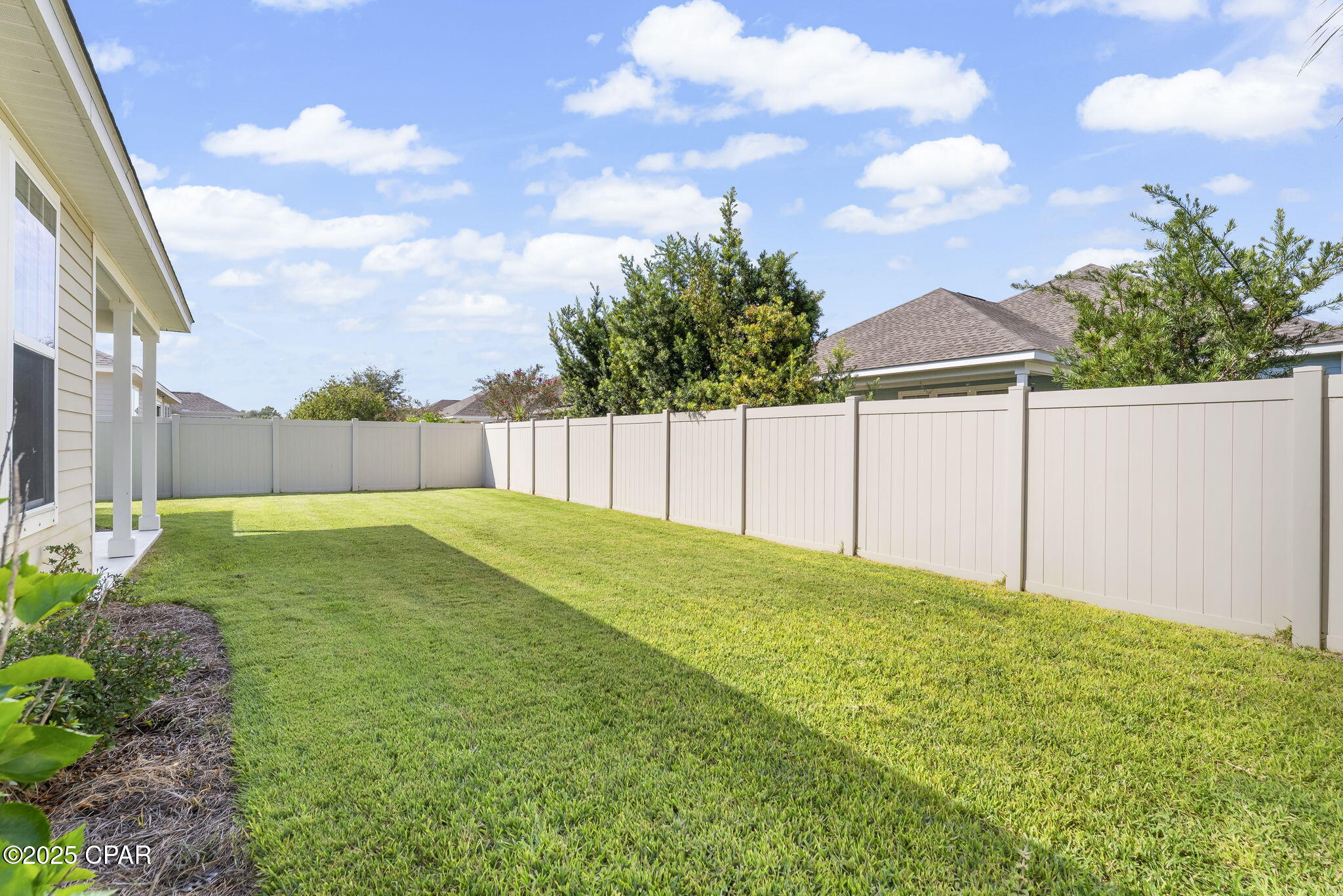 Image 0 For 220 Laurel Oak Lane