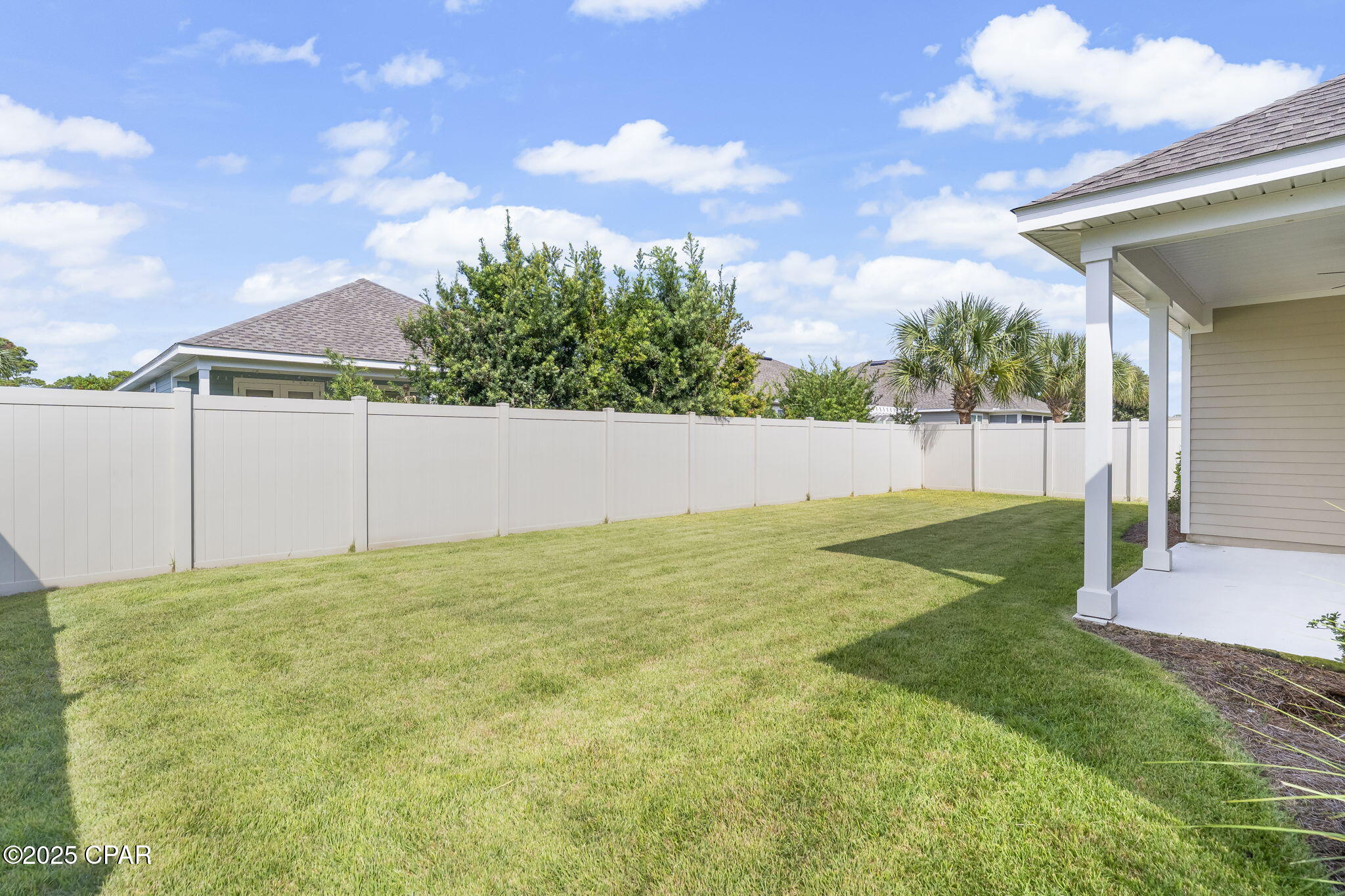 Image 0 For 220 Laurel Oak Lane