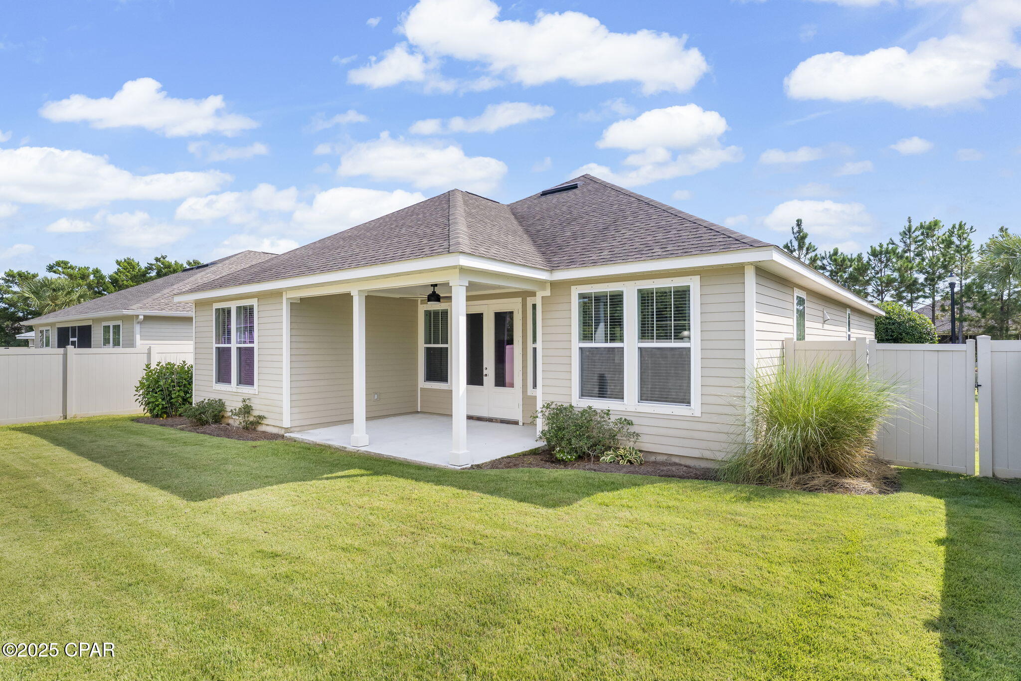 Image 0 For 220 Laurel Oak Lane