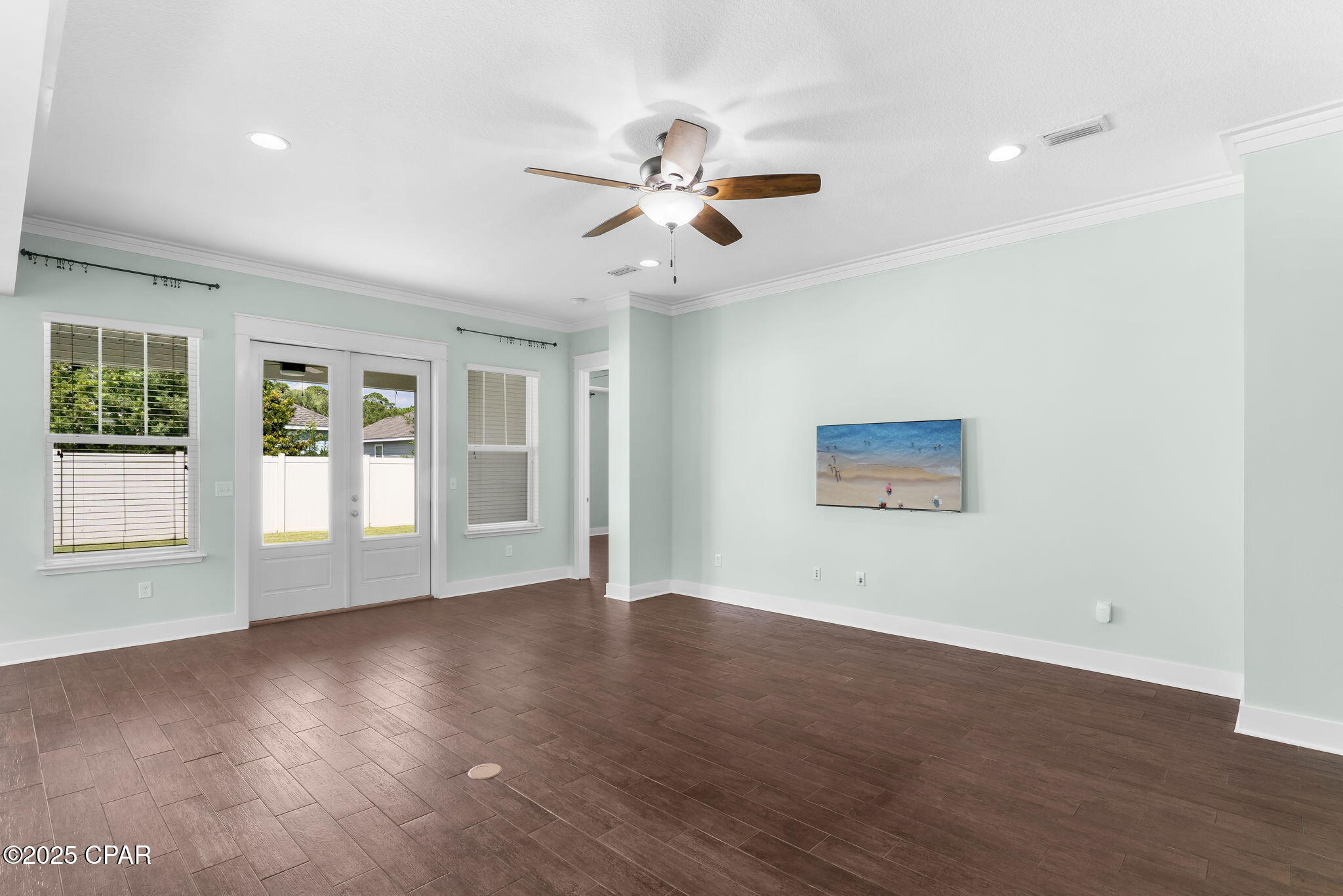 Image 8 For 220 Laurel Oak Lane