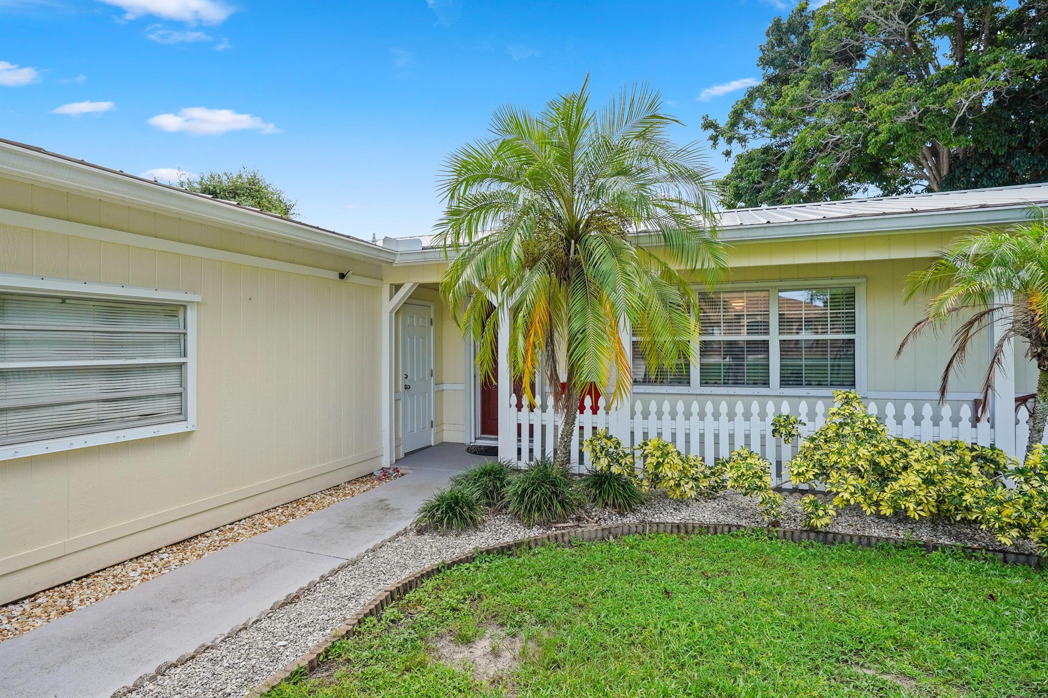 Homes for sale in Sebastian, FL | 573 Alamanda Avenue, Sebastian, FL 32958 | MLS# R11124974
