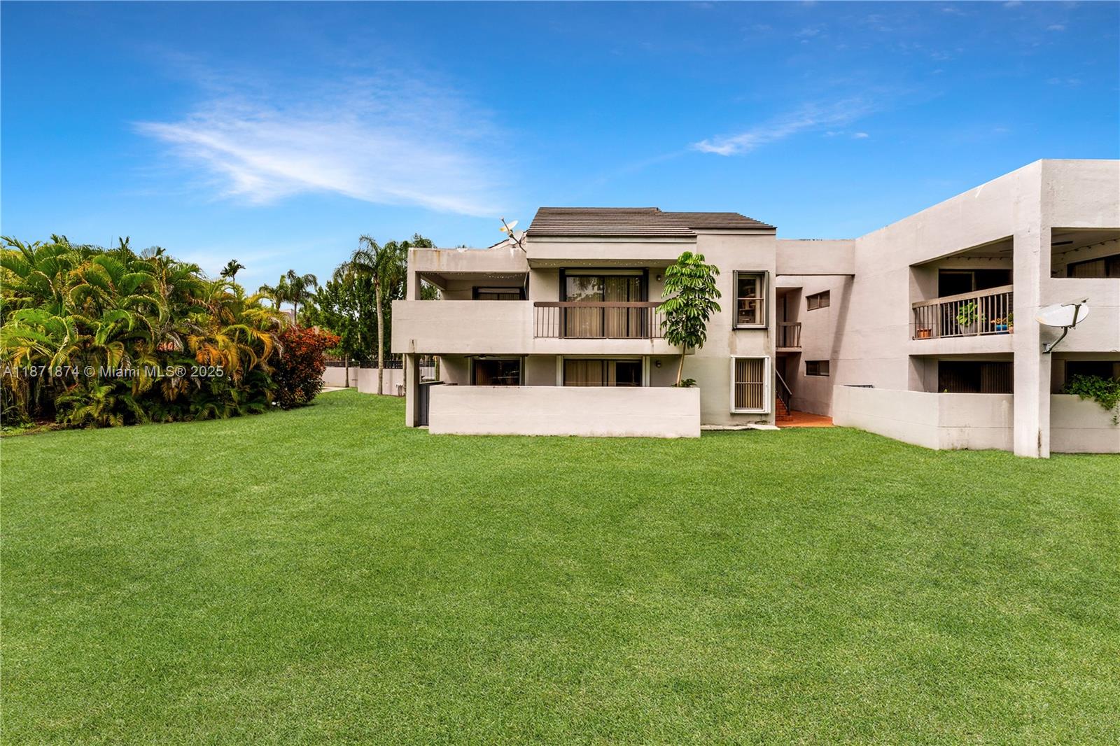 Calusa Club Village Condo