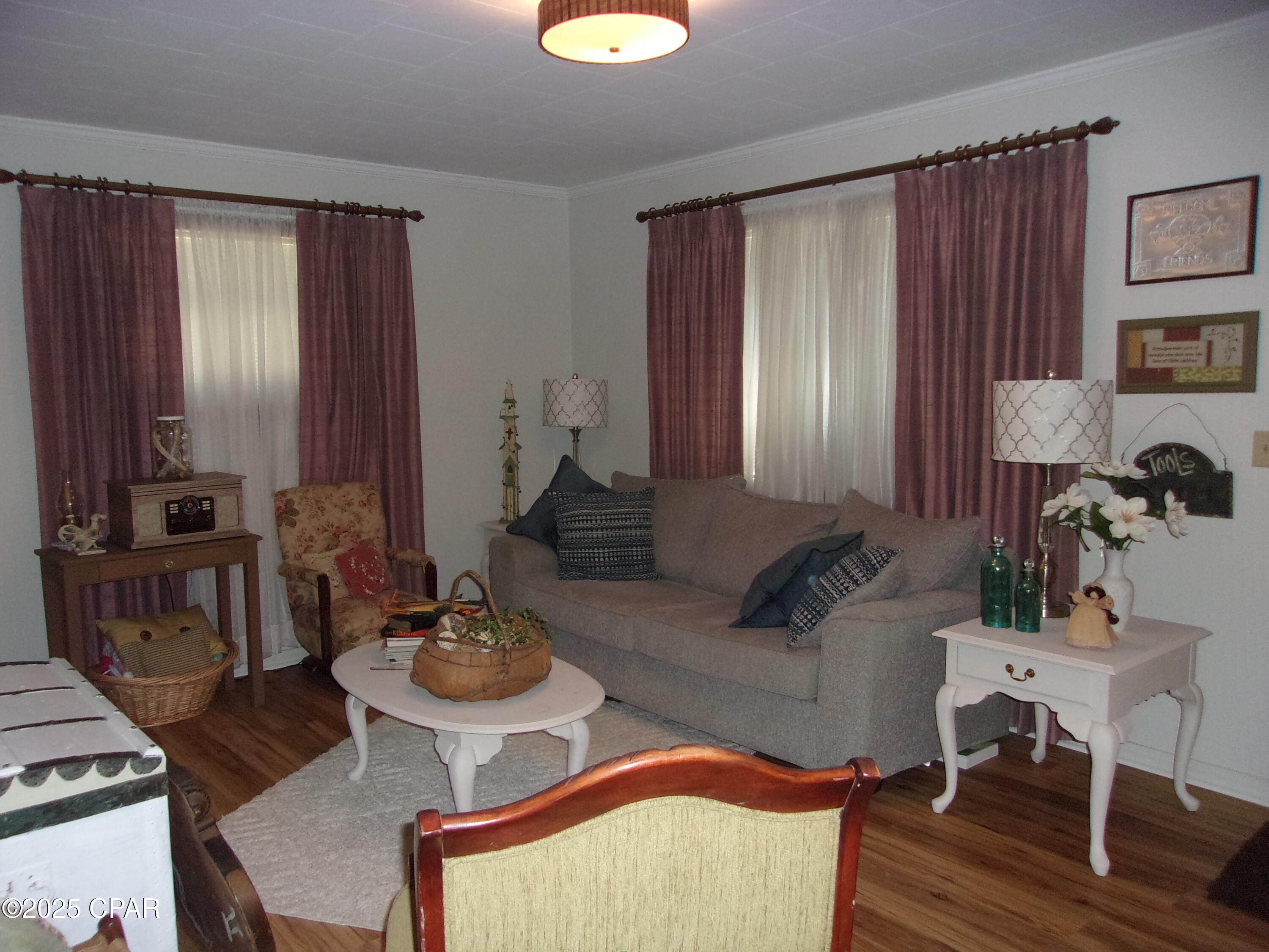 Image 10 For 703 Weeks Street