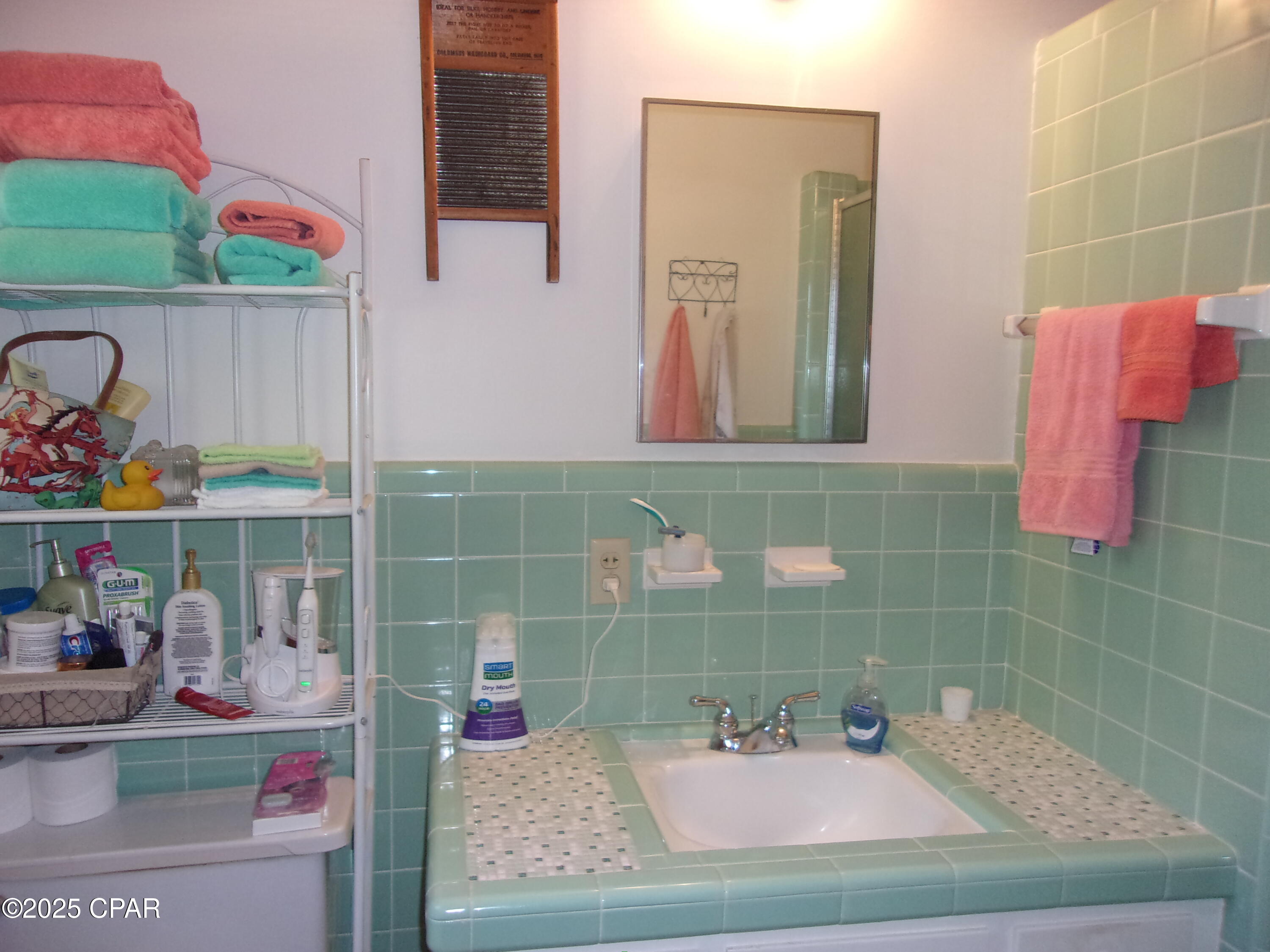 Image 16 For 703 Weeks Street