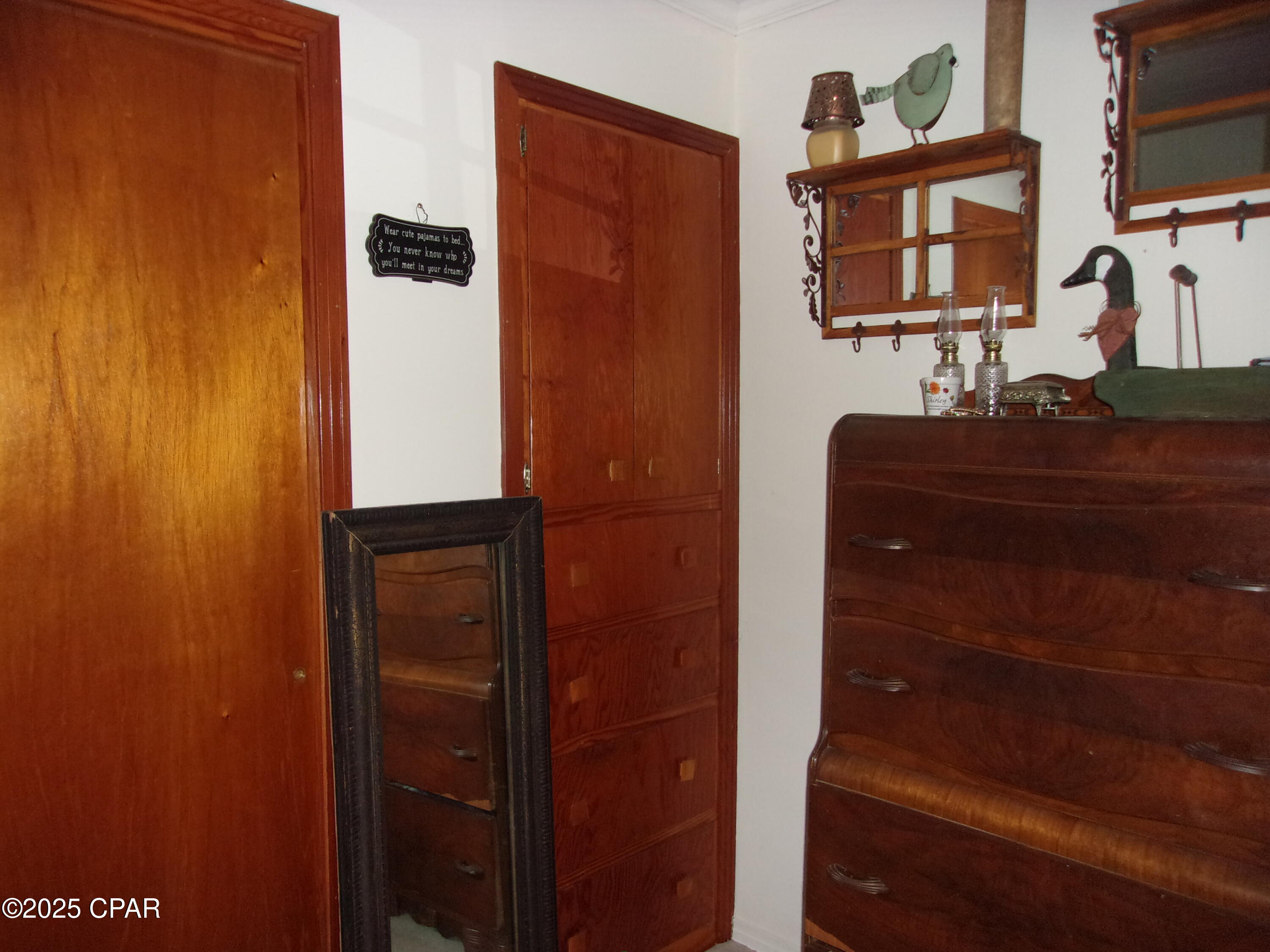 Image 27 For 703 Weeks Street