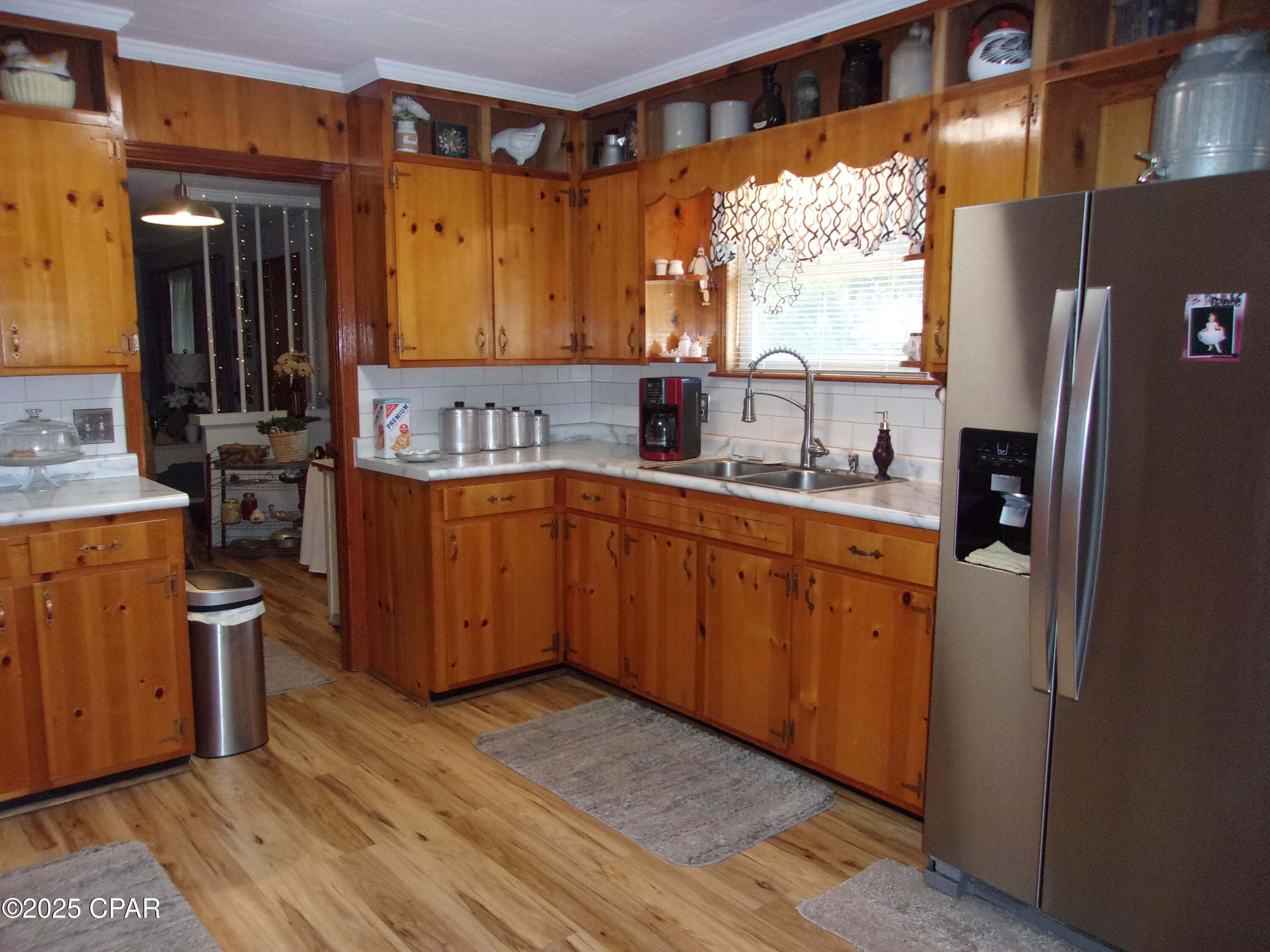 Image 30 For 703 Weeks Street