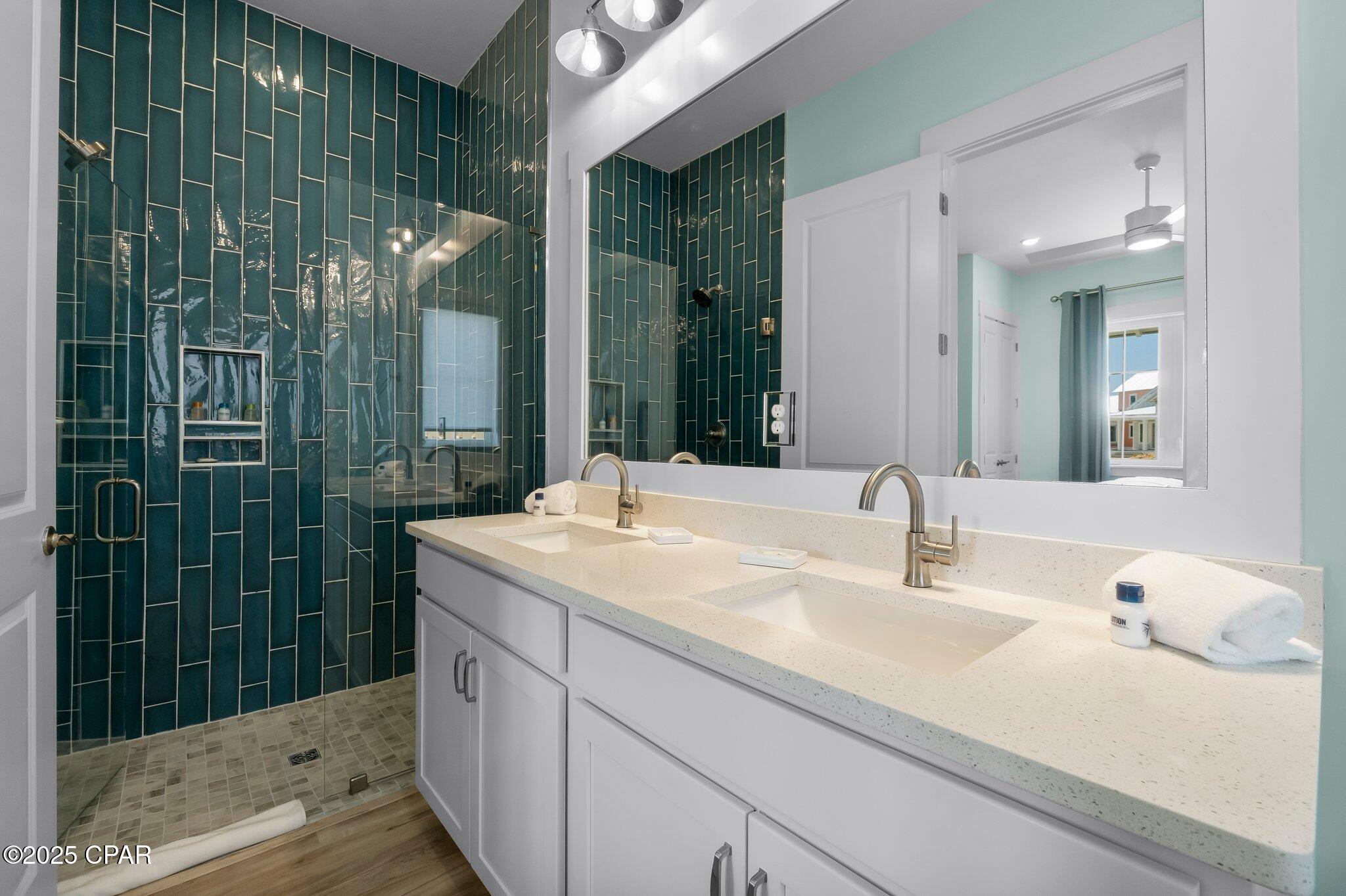 Listing photo id 7 for 143 Paradise Found Circle