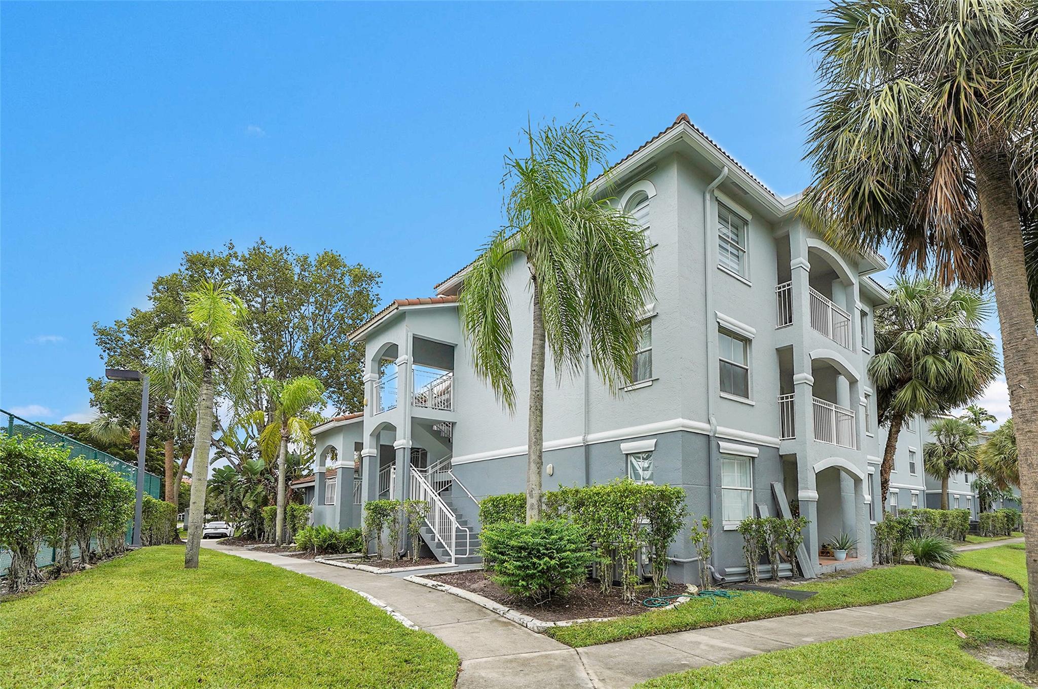 Homes for sale in Pembroke Pines, FL | 9645 Nw 1st Ct #1-210, Pembroke Pines, FL 33024 | MLS# F10526141