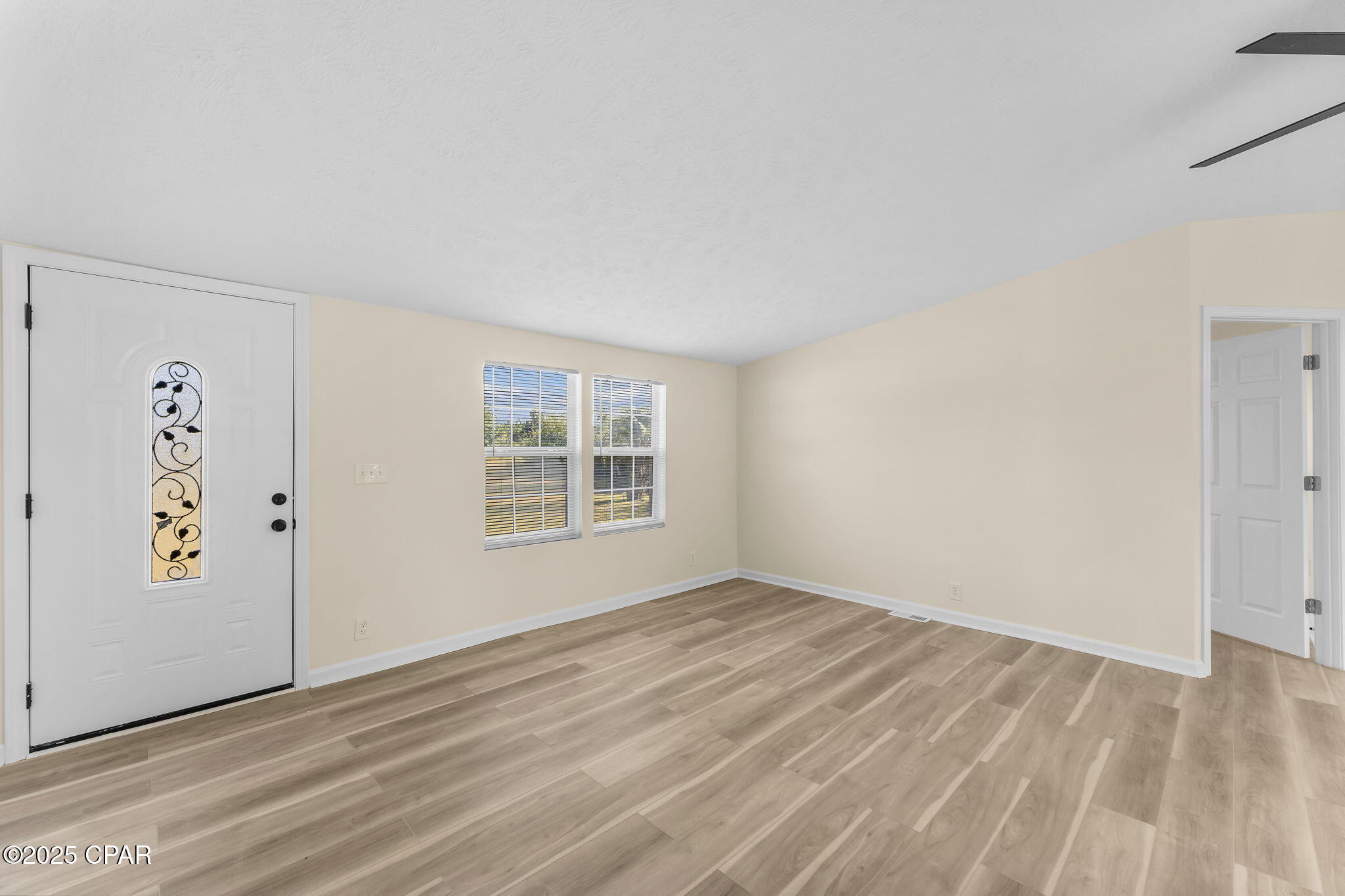 Image 5 For 5548 Glens Way Road