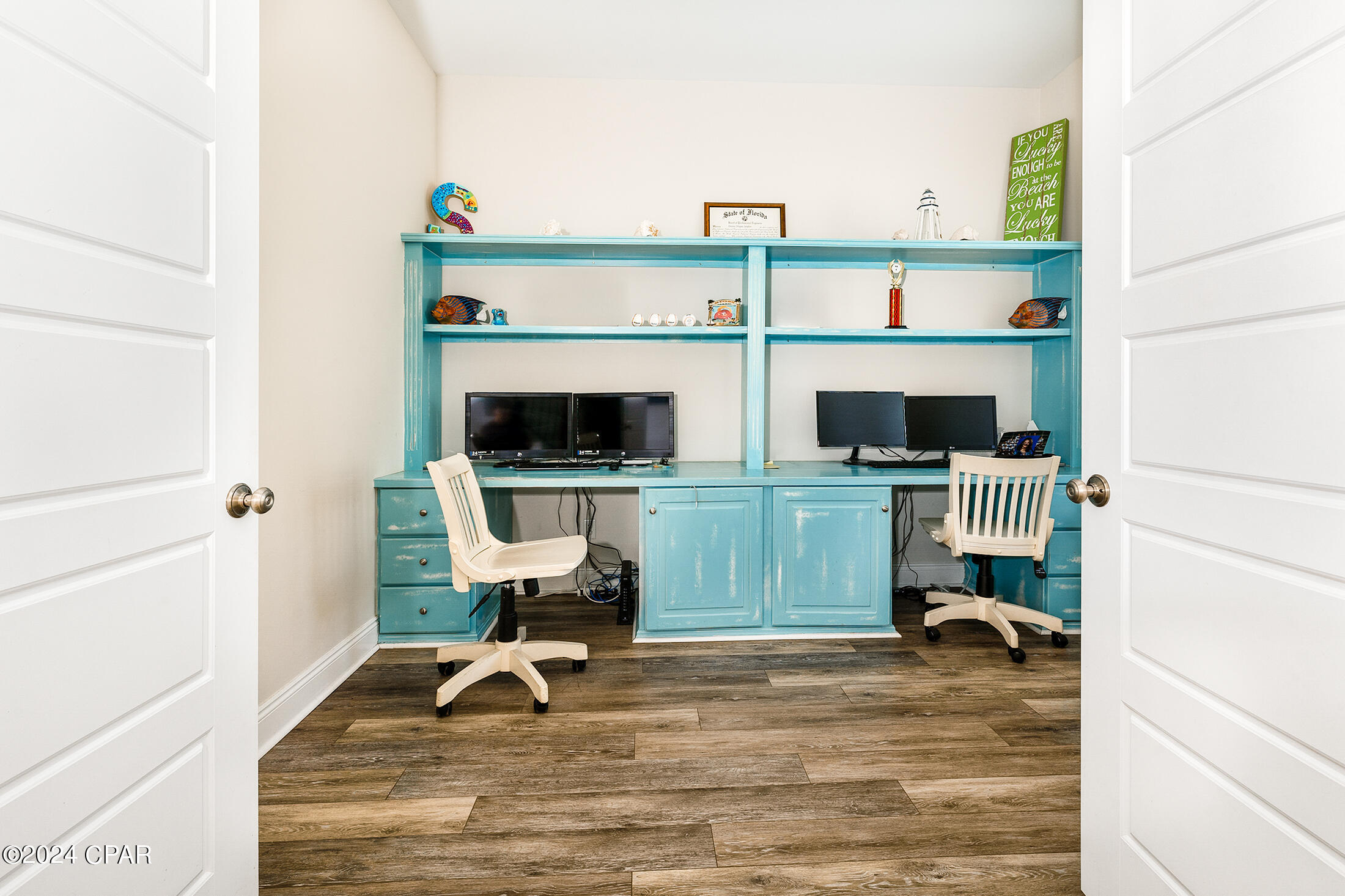 Image 18 For 300 Coconut Grove Court