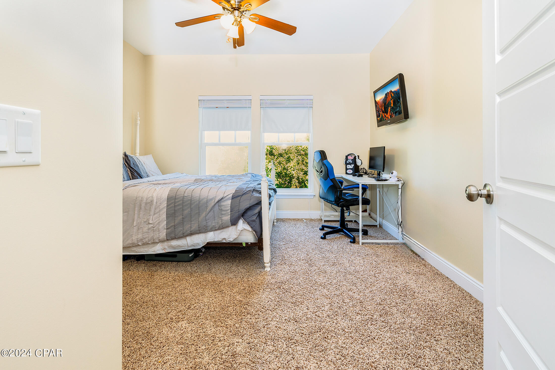 Image 30 For 300 Coconut Grove Court