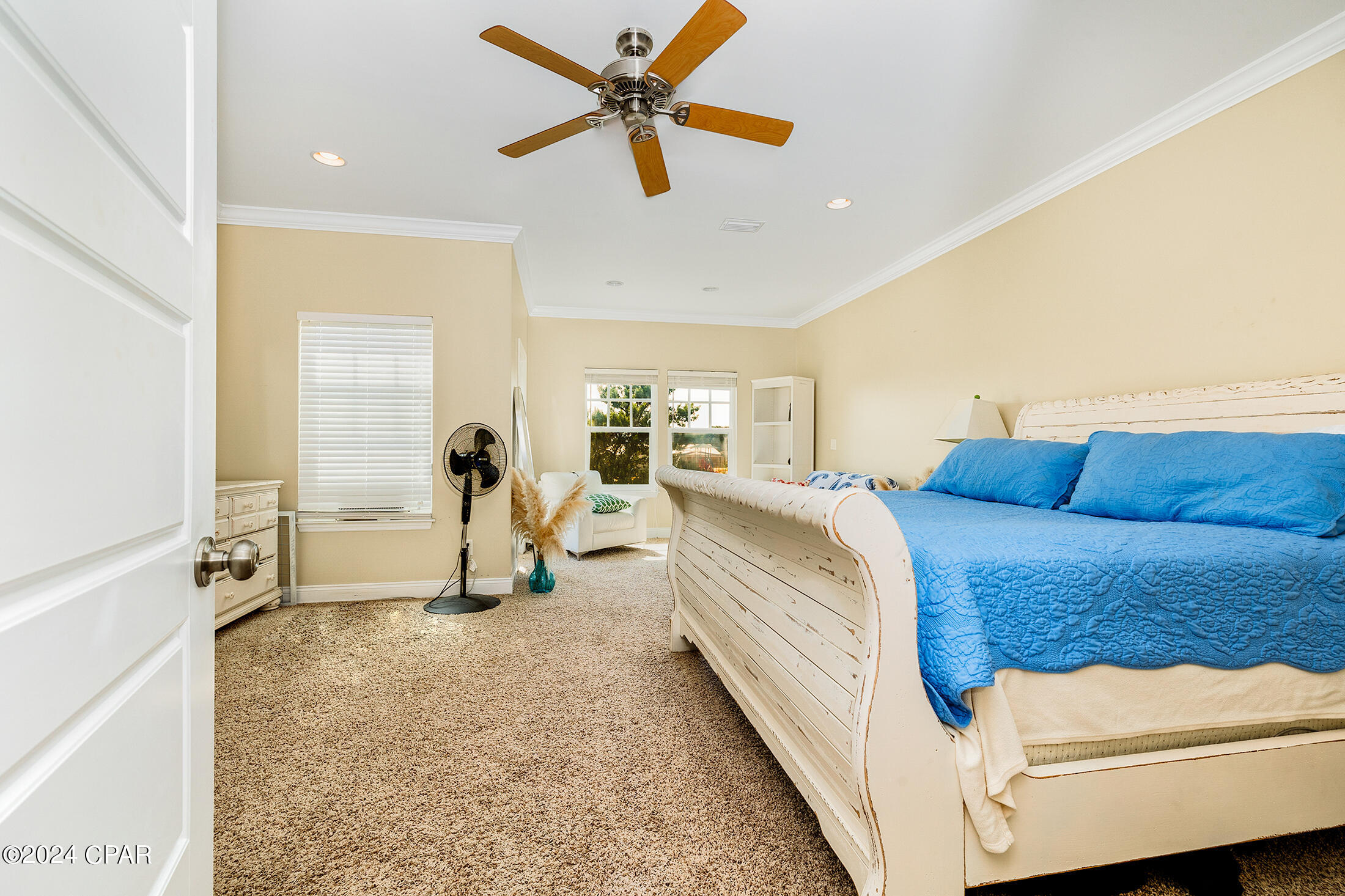 Image 36 For 300 Coconut Grove Court