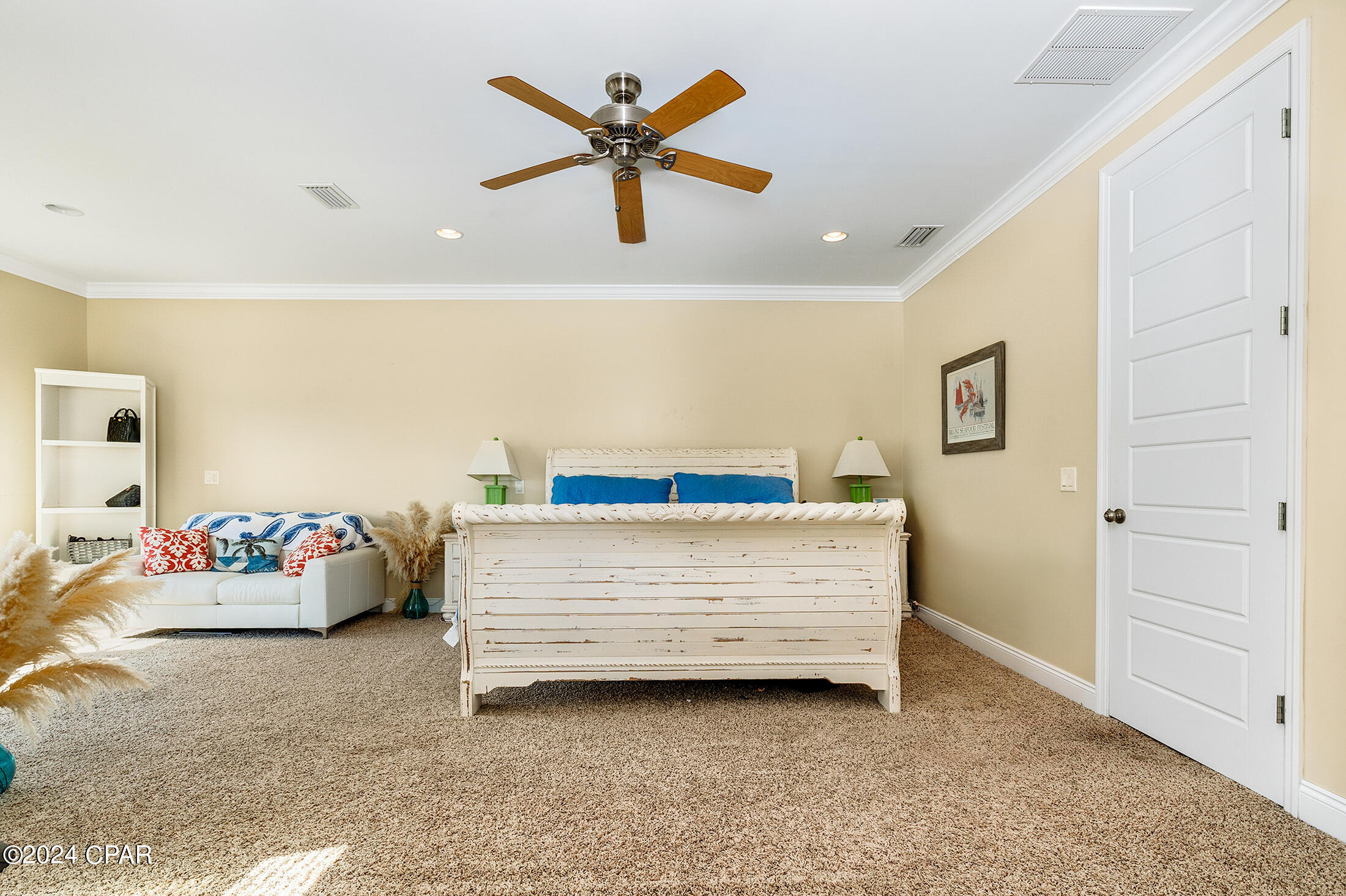 Image 37 For 300 Coconut Grove Court