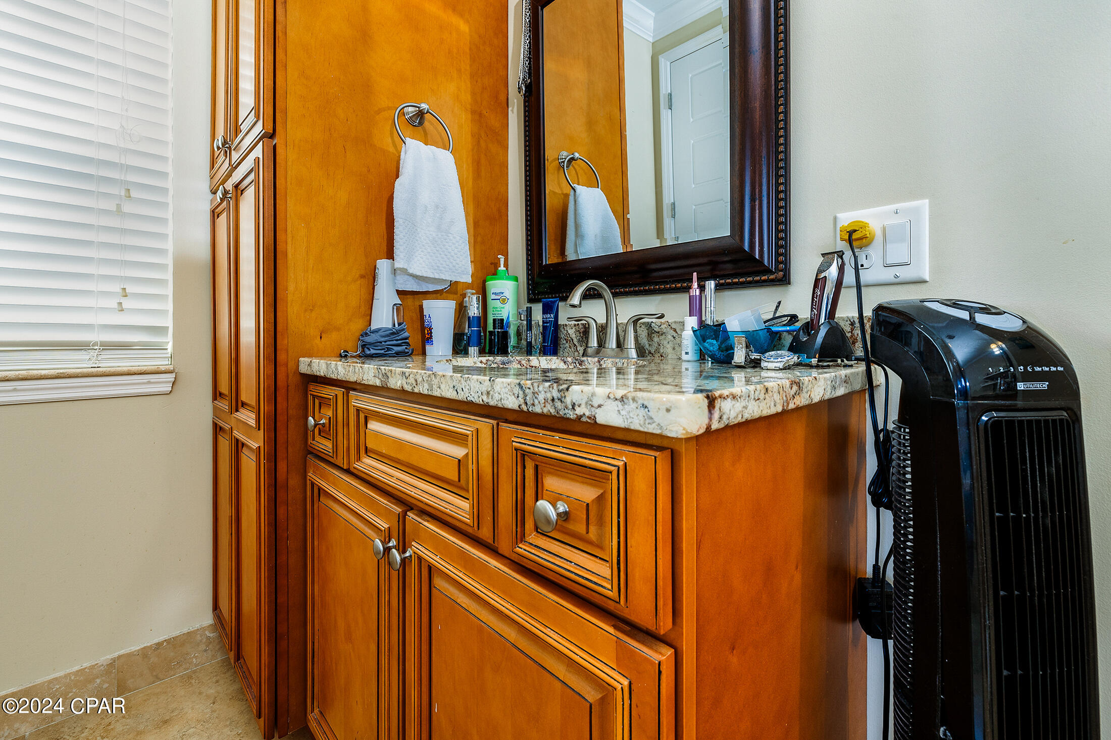 Image 41 For 300 Coconut Grove Court