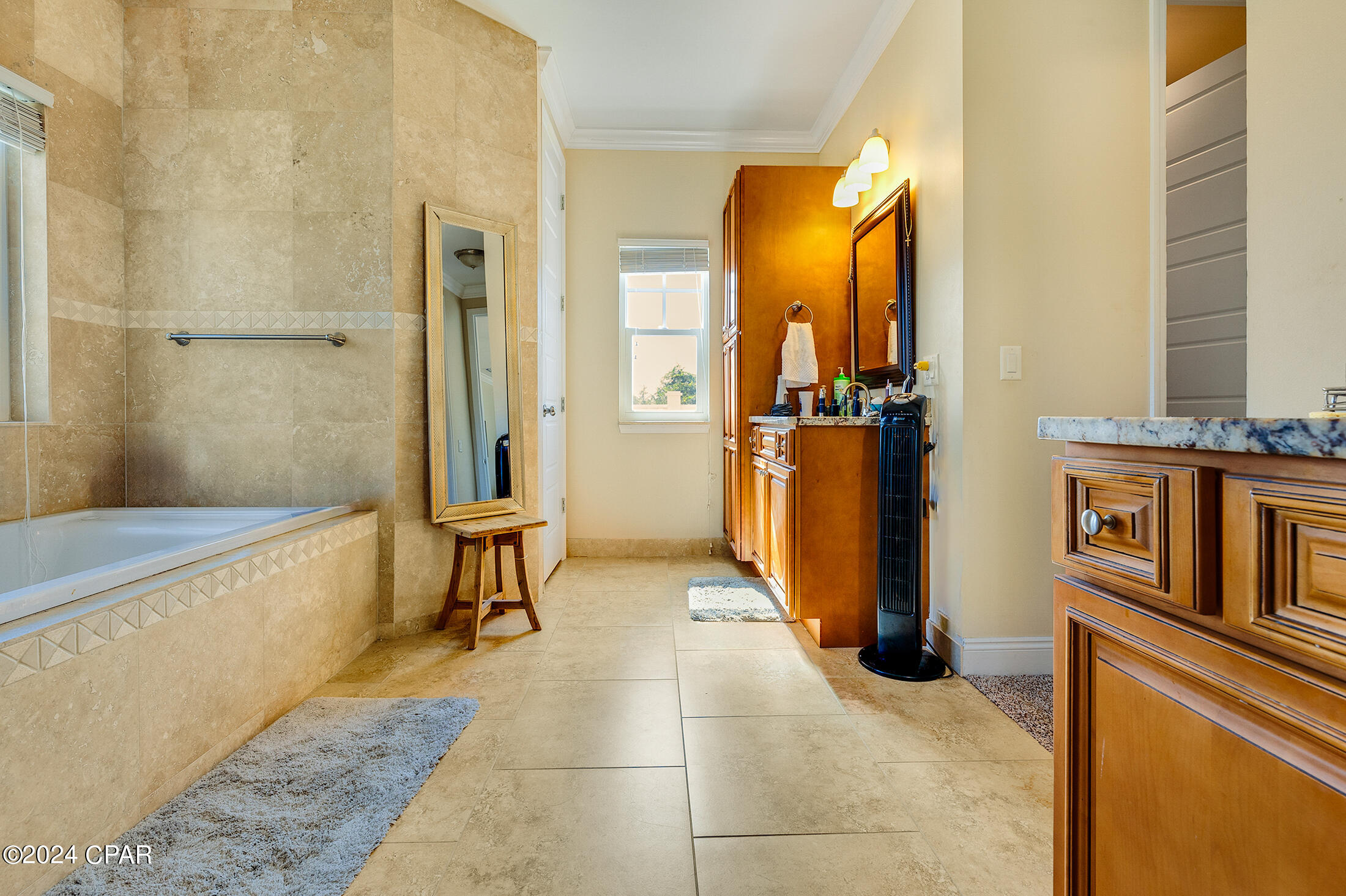 Image 47 For 300 Coconut Grove Court