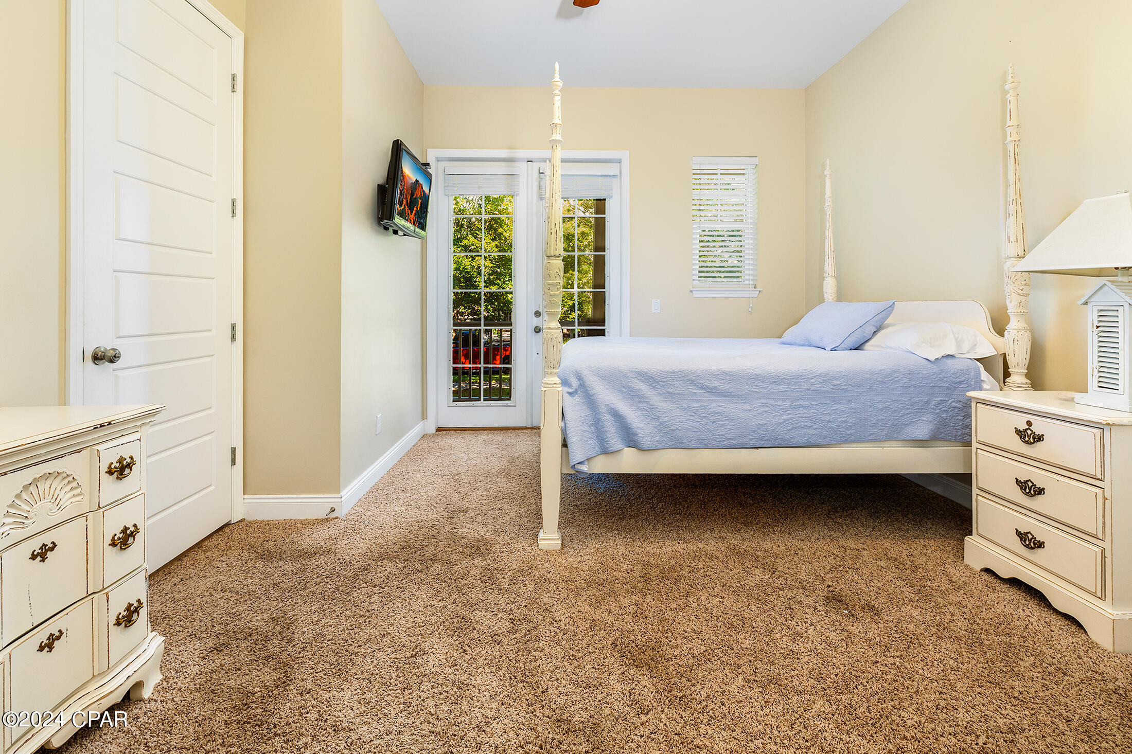 Image 50 For 300 Coconut Grove Court