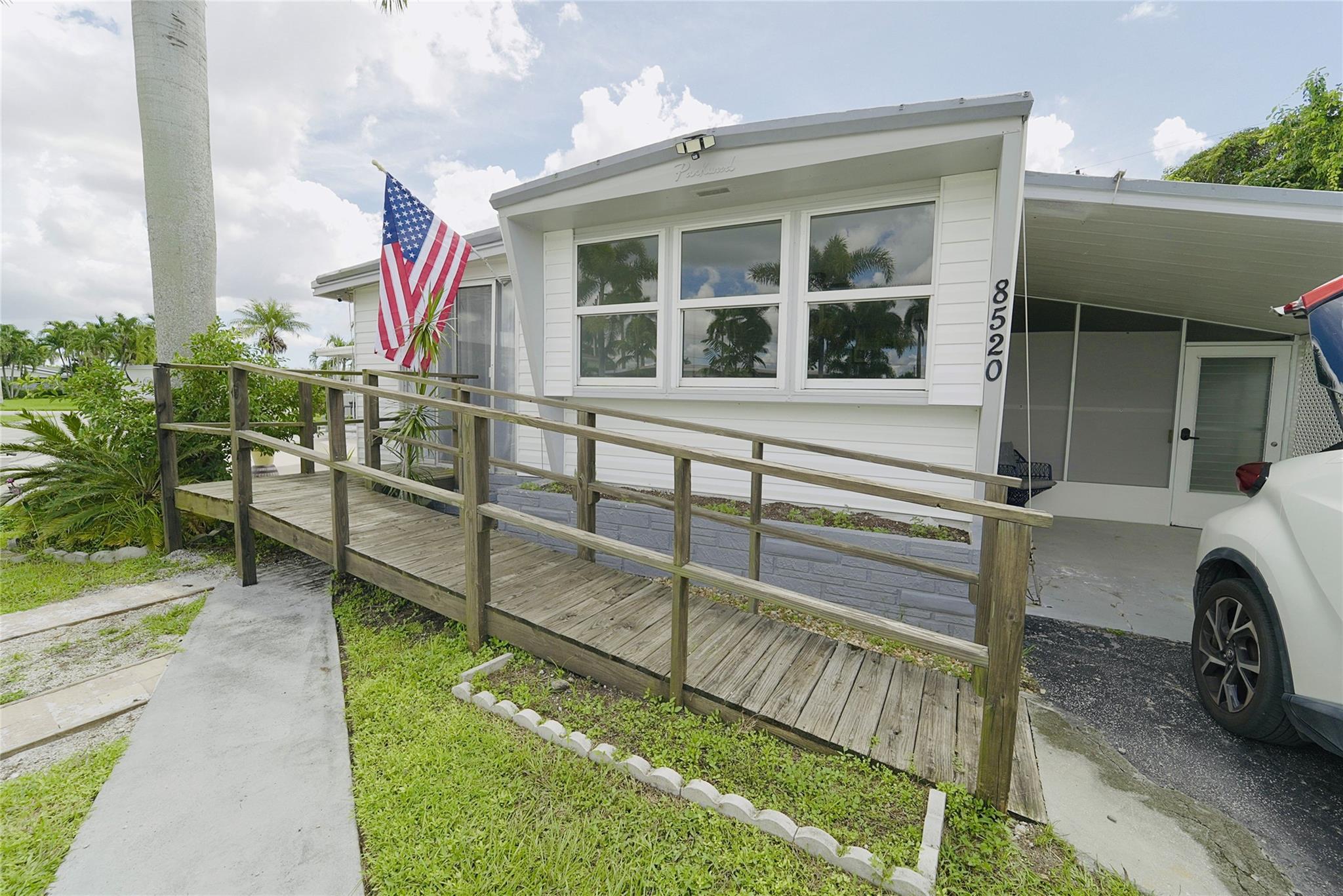 Homes for sale in Davie, FL | 8520 Sw 18th Ct, Davie, FL 33324 | MLS# F10527341