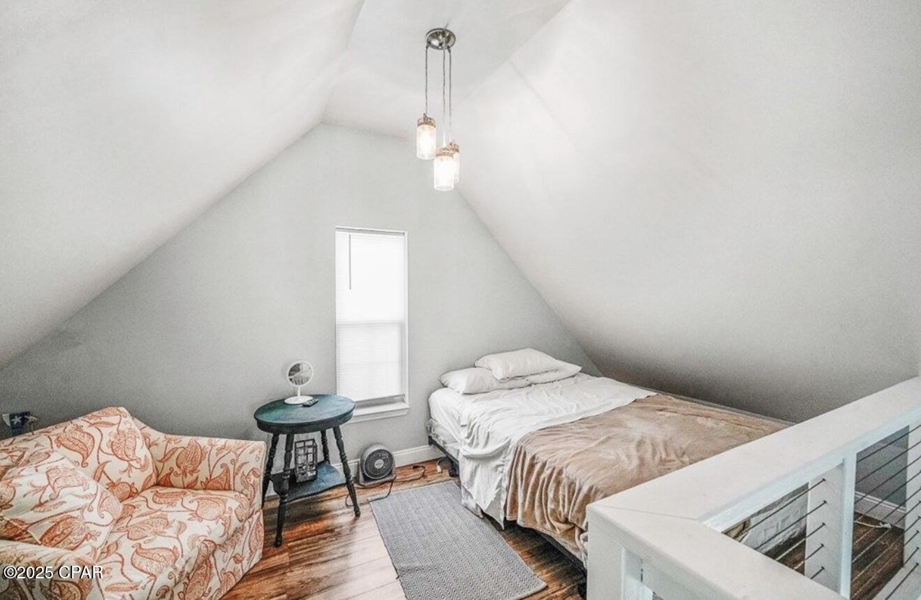 Image 14 For 976 Long Street