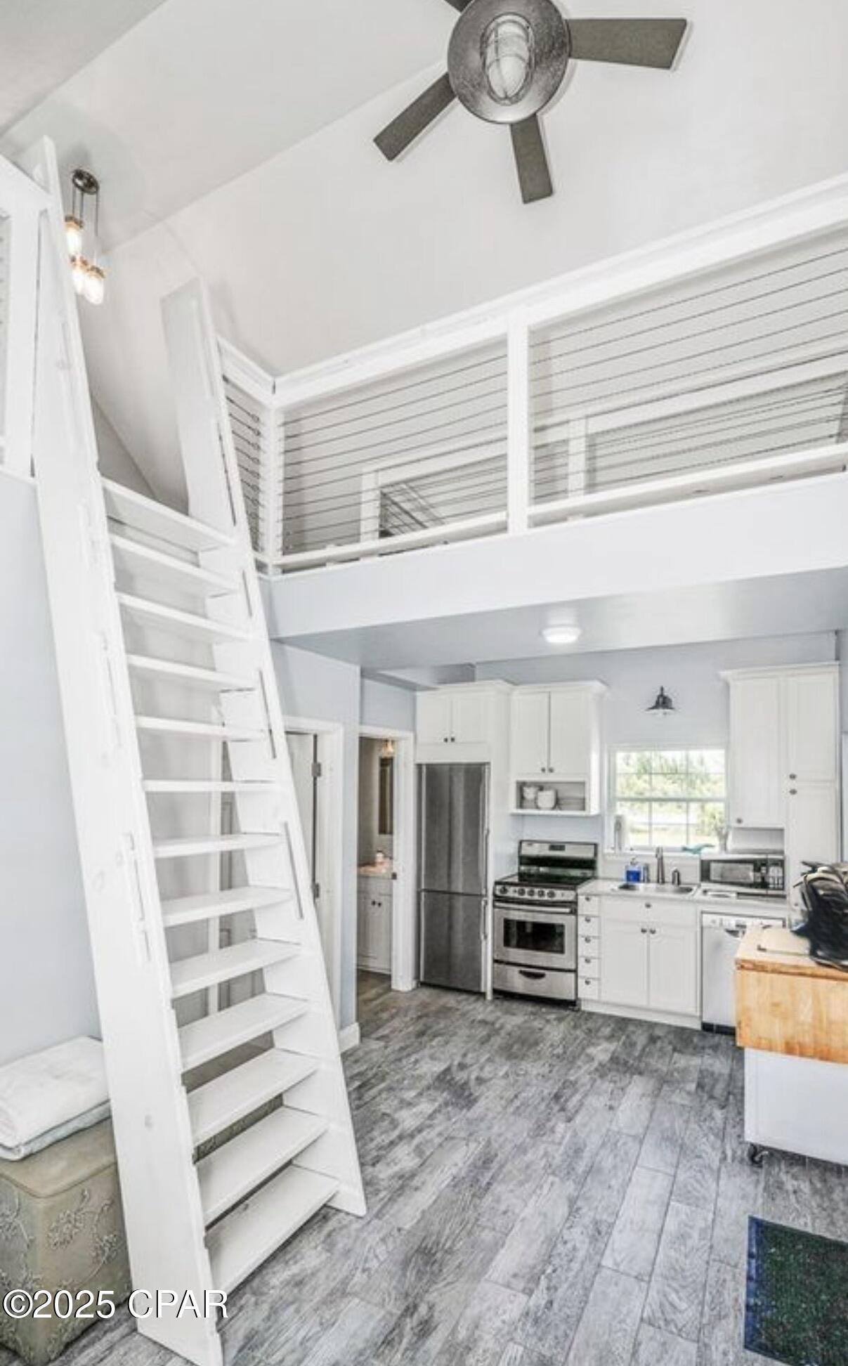 Image 7 For 976 Long Street