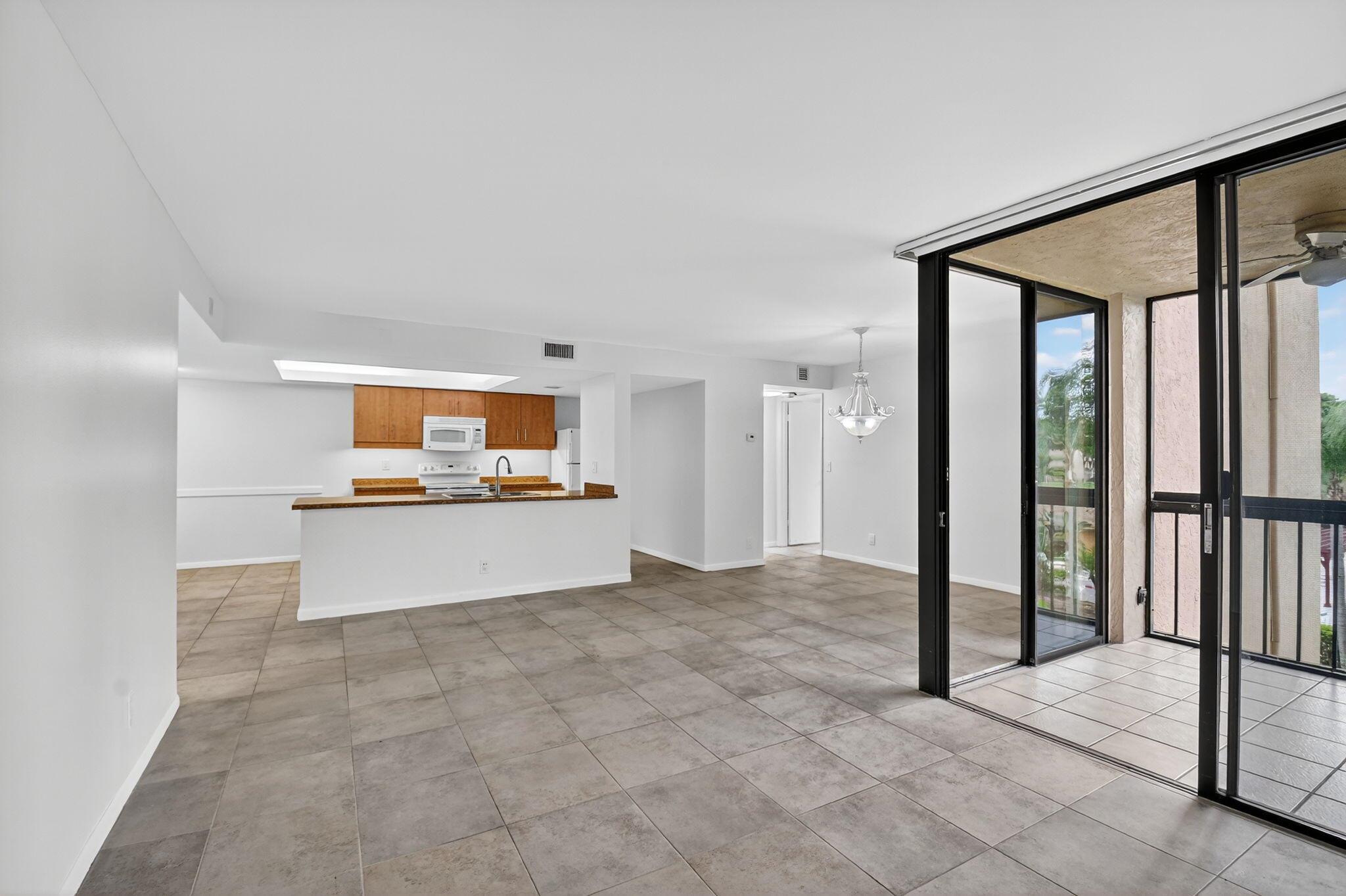 Lavers Delray Racquet Clu