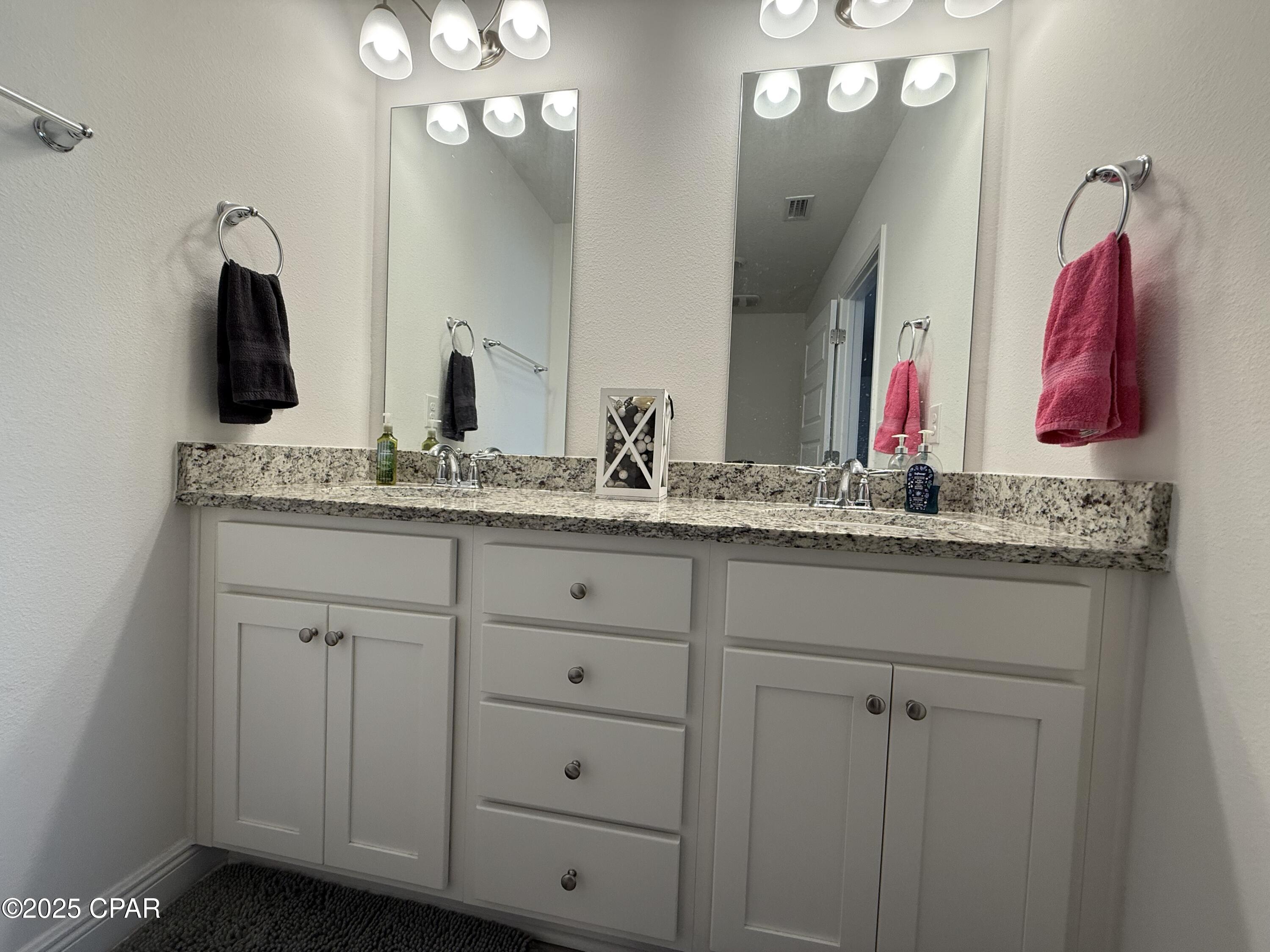 Image 23 For 102 Ellery Lane