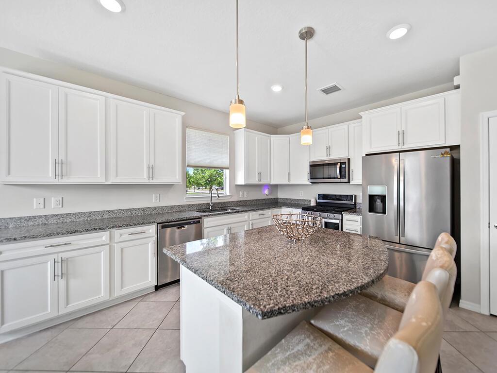 Homes for sale in Port St Lucie, FL | 10550 Sw Captiva Dr, Port St Lucie, FL 34987 | MLS# R11125202