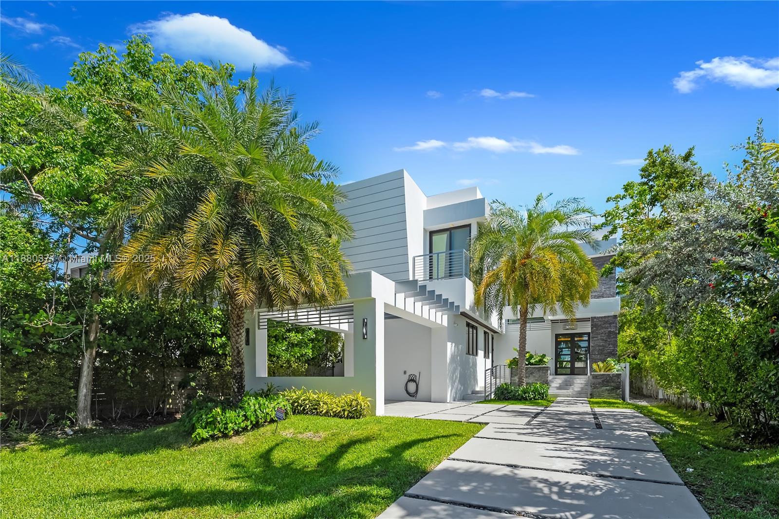 House for Rent in Miami Beach, FL