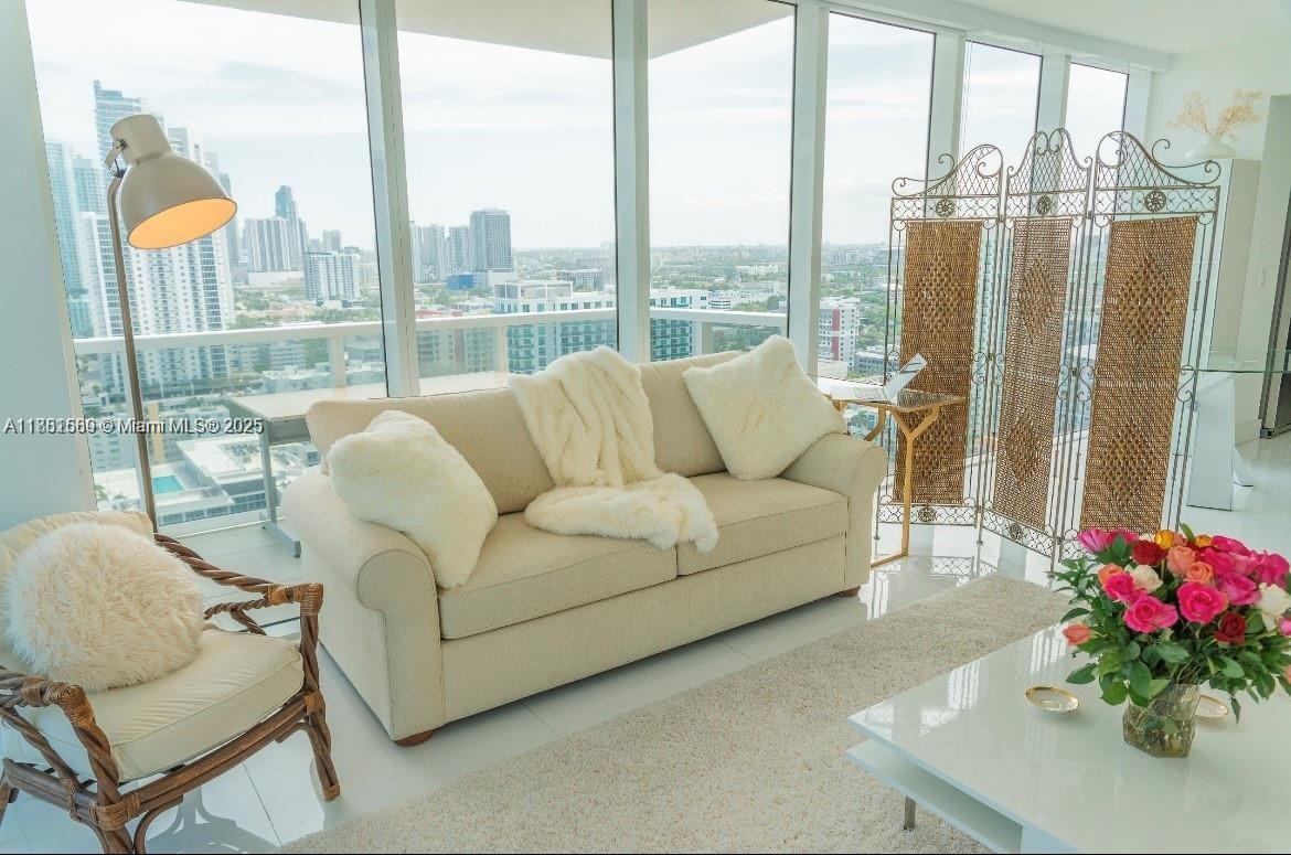 Condo for Rent in Miami, FL