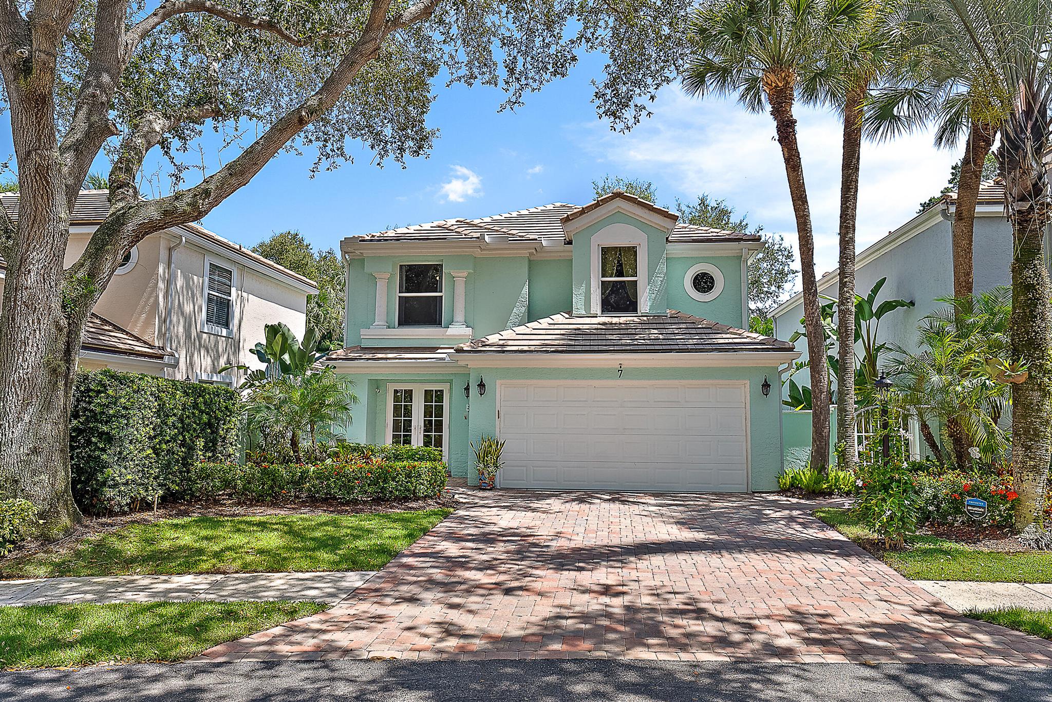 Homes for sale in Juno Beach, FL | 7 Grand Bay Circle, Juno Beach, FL 33408 | MLS# R11125338