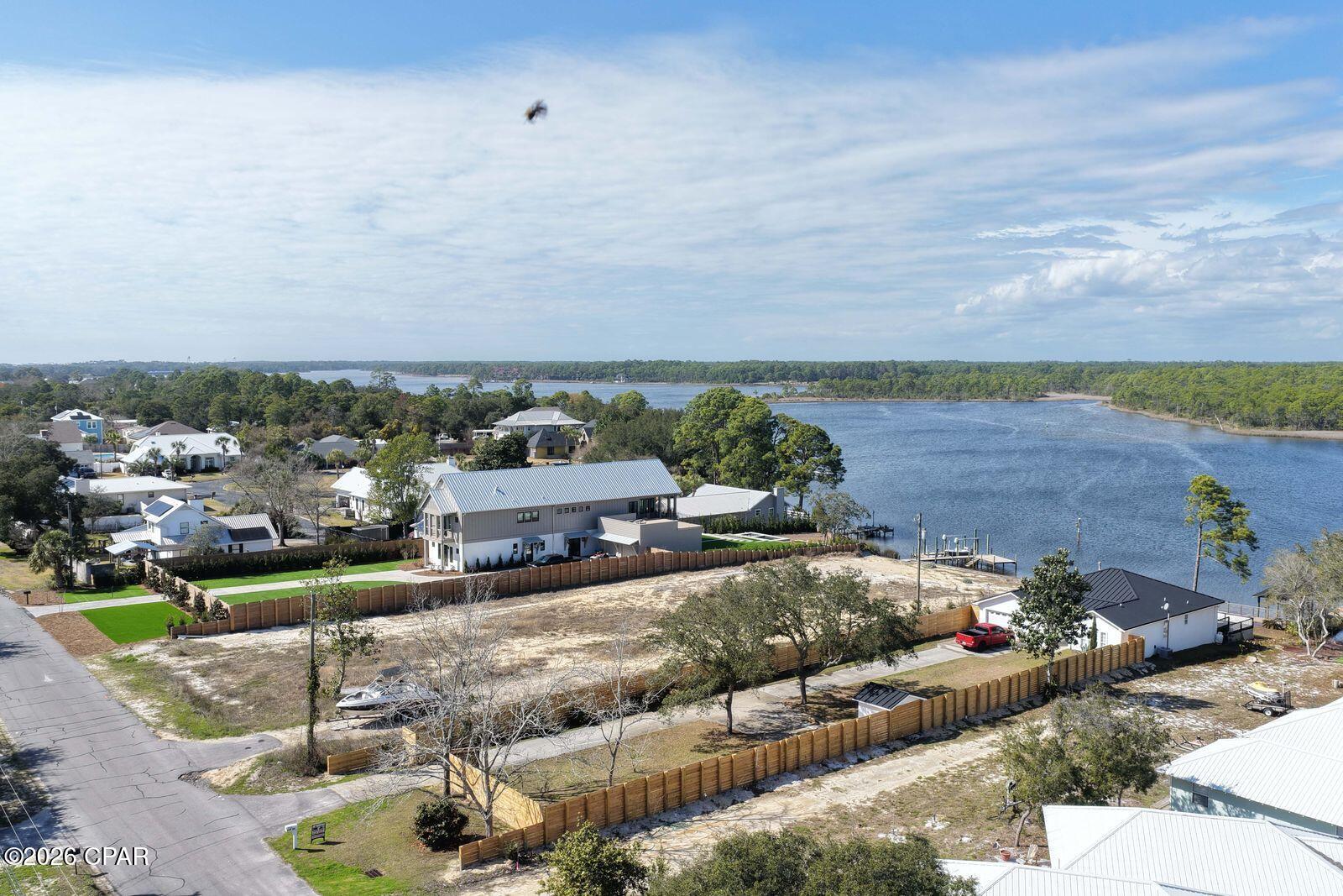 Image 3 For 21926 Lakeview Drive