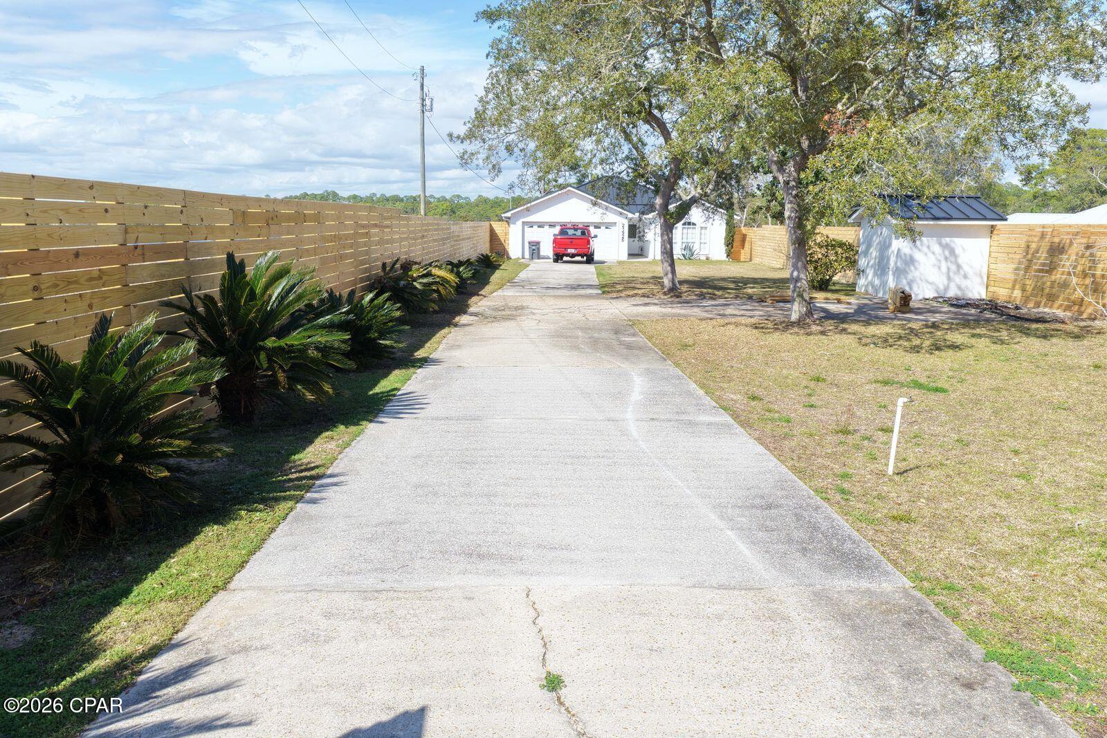 Image 4 For 21926 Lakeview Drive