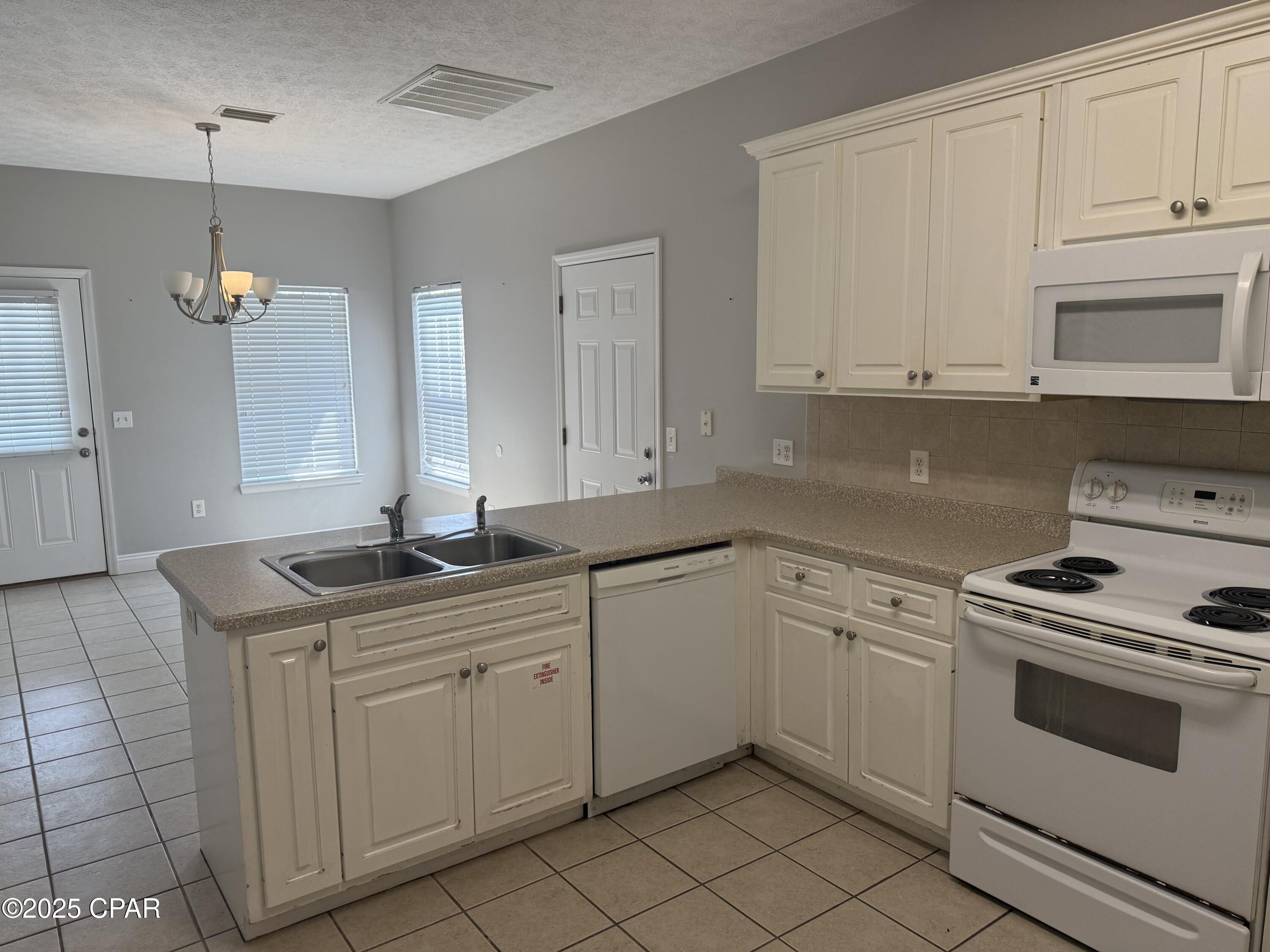 Image 24 For 2619 Beech Street