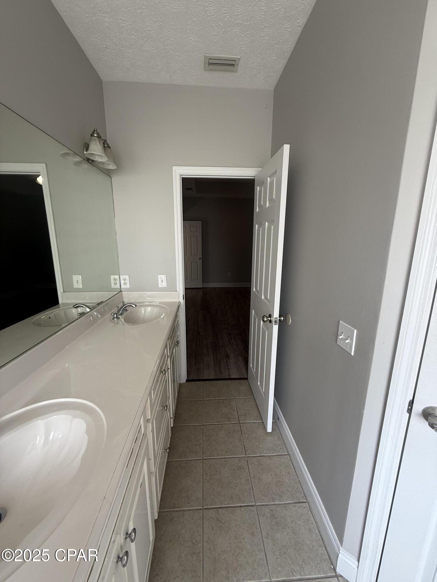 Image 30 For 2619 Beech Street