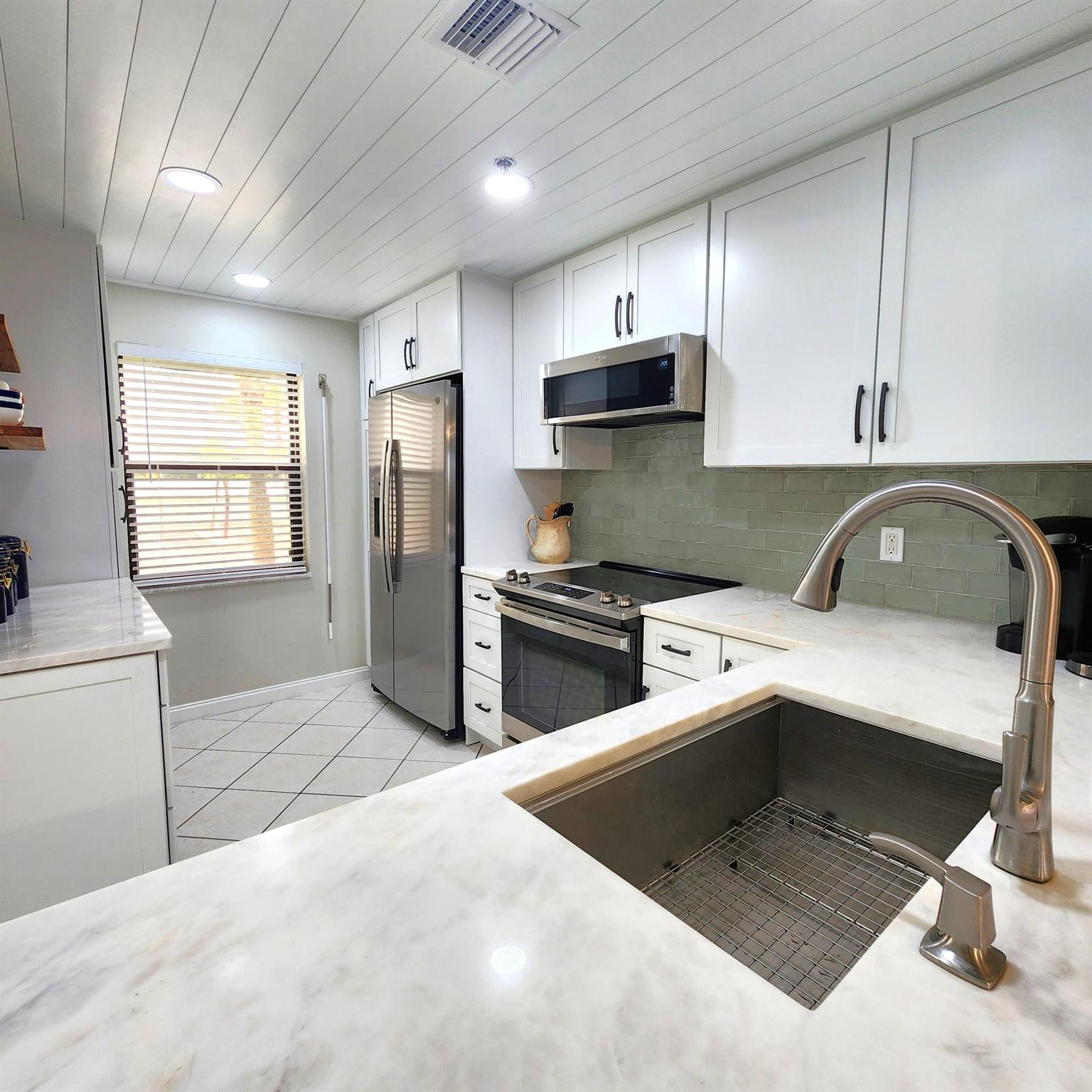 Ocean Harbour Condominium