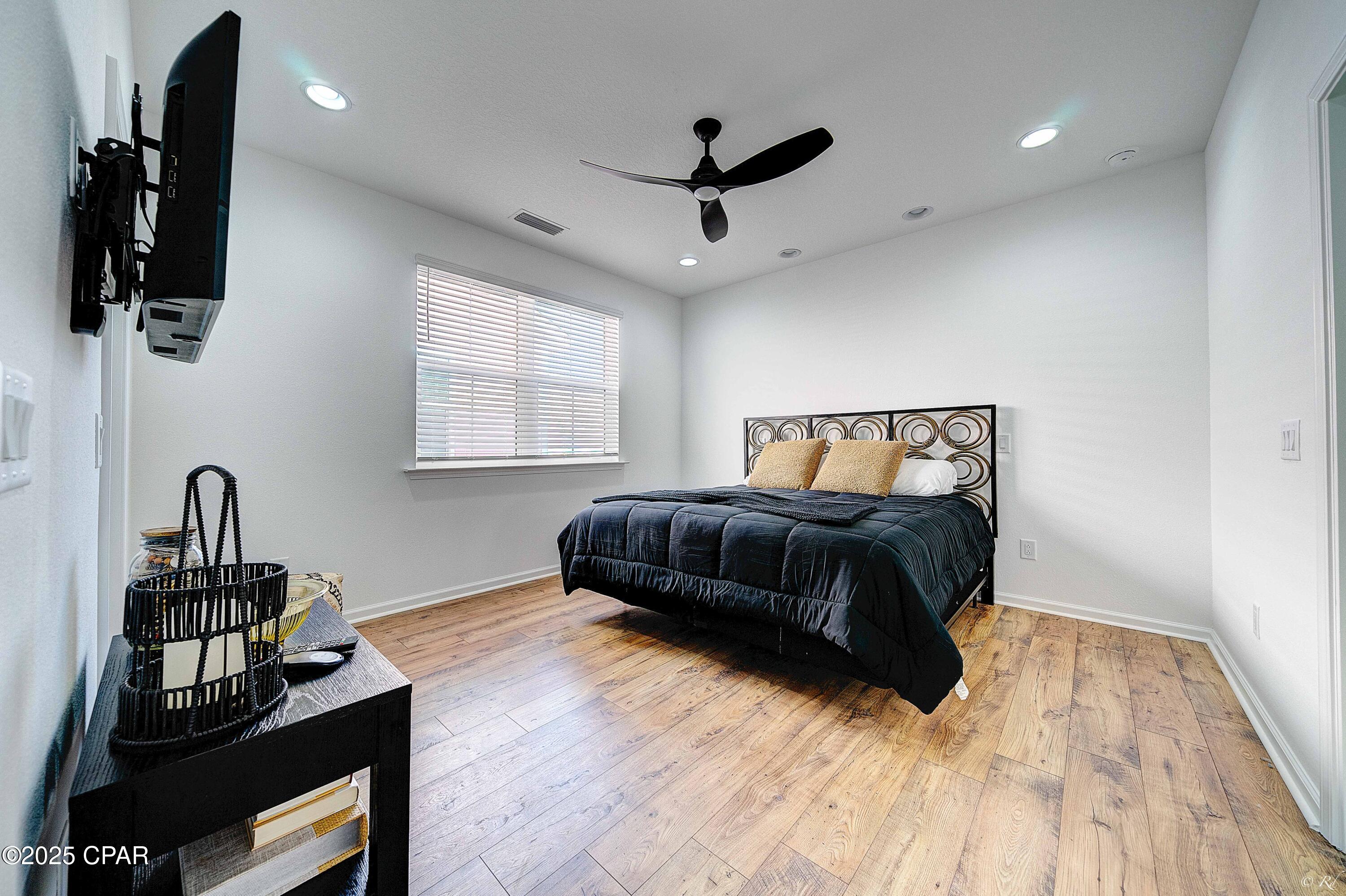 Image 20 For 8980 Coral Reef Way