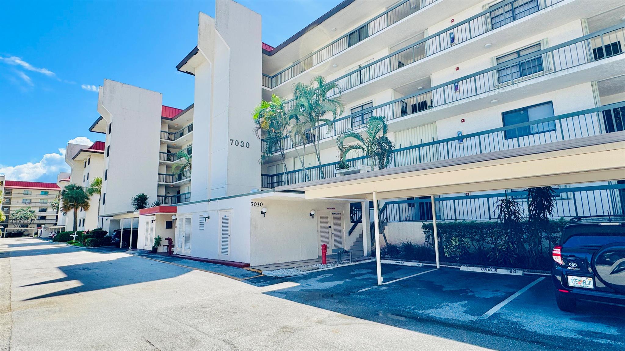 Homes for sale in Hypoluxo, FL | 7030 Half Moon Circle #121, Hypoluxo, FL 33462 | MLS# R11125437